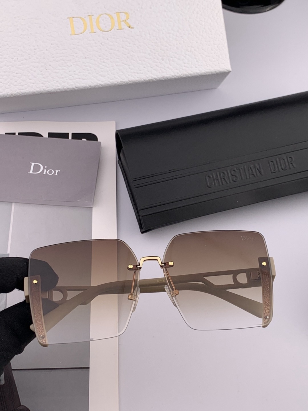 🔺 【DIOR-迪奥】开春新款 潮流爆款 时尚方框太阳镜 高品质 佩戴舒适 网红潮款墨镜 女士高清太阳镜