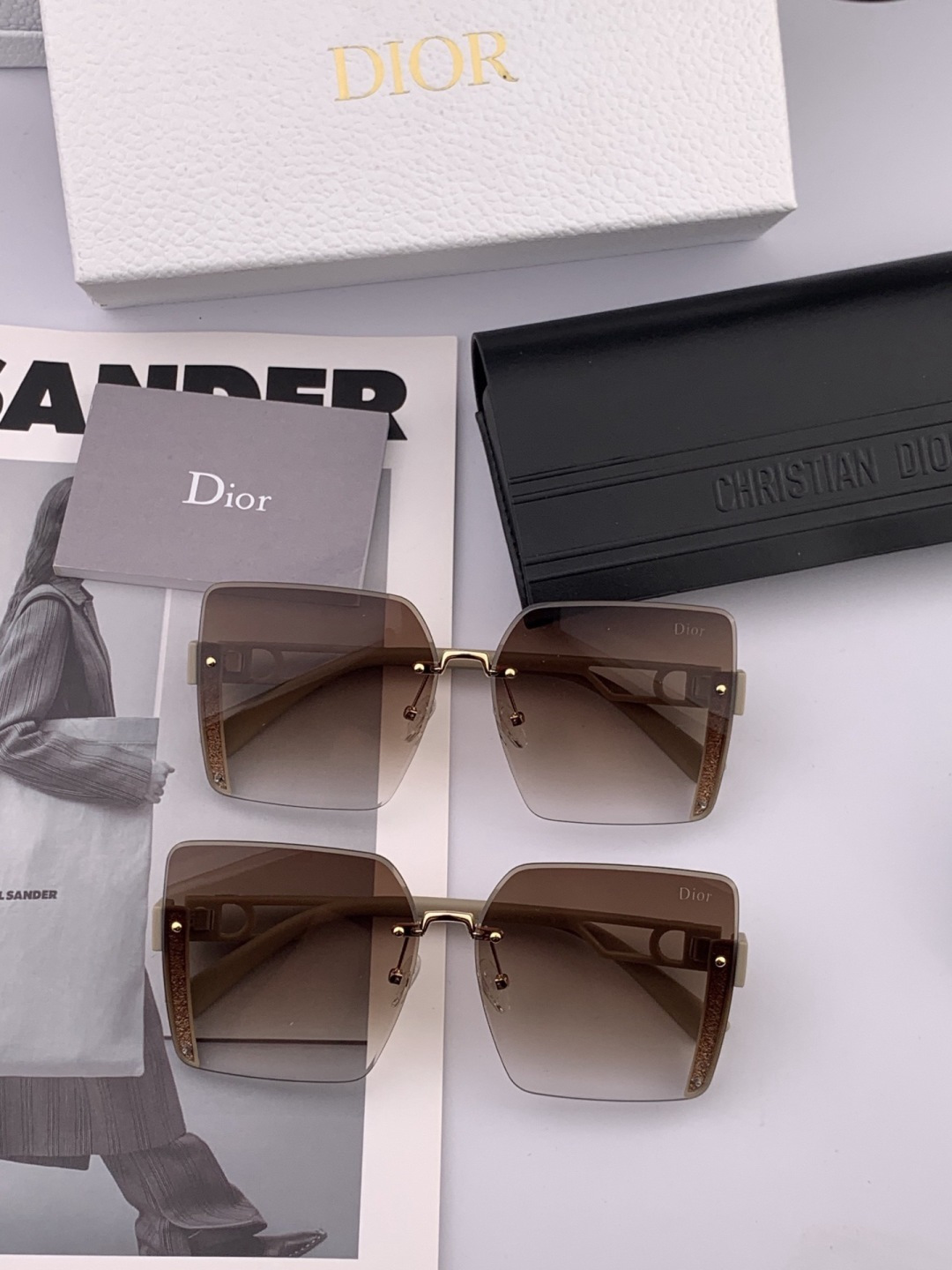 🔺 【DIOR-迪奥】开春新款 潮流爆款 时尚方框太阳镜 高品质 佩戴舒适 网红潮款墨镜 女士高清太阳镜