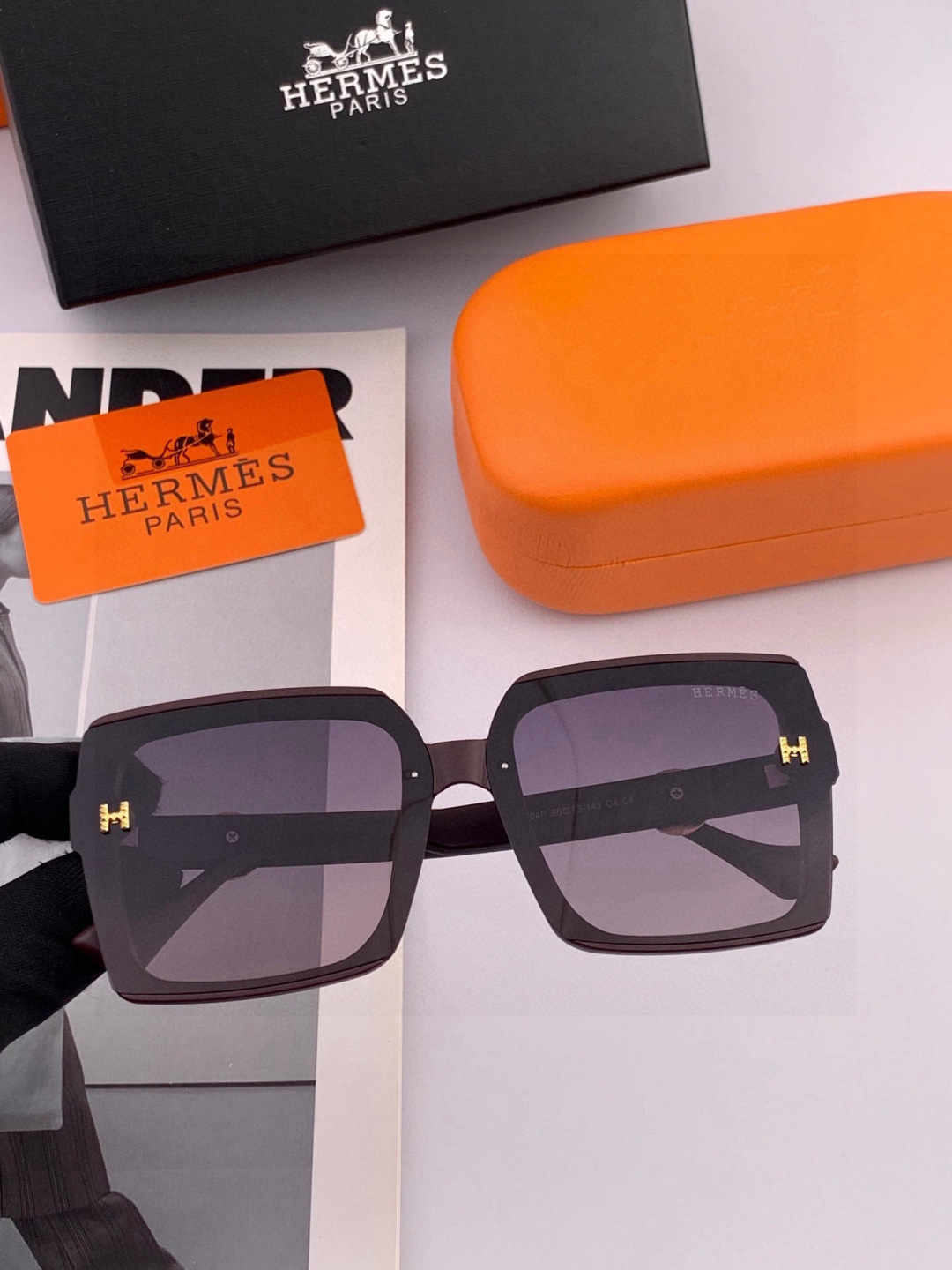 【TR偏光系列】爱马仕 经典的方框设计，不挑脸型，无论搭配大衣还是连衣裙都非常显气质尼龙偏光镜片预防紫外