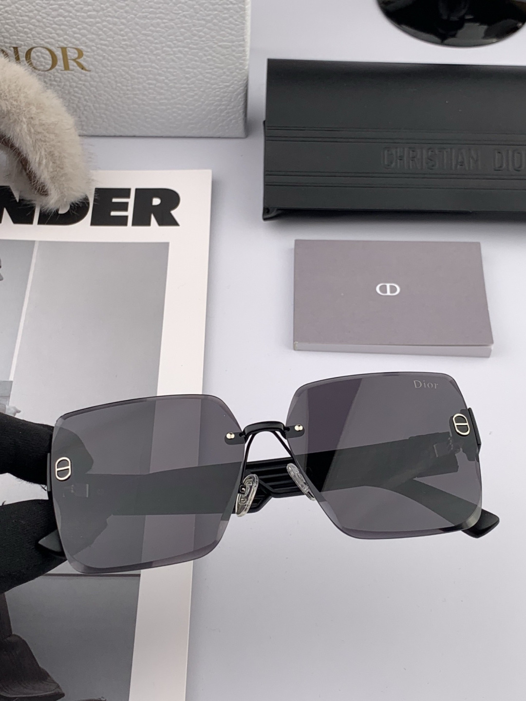 🔺 【DIOR-迪奥】开春新款 潮流爆款 时尚方框太阳镜 高品质 佩戴舒适 网红潮款墨镜 型号：D629