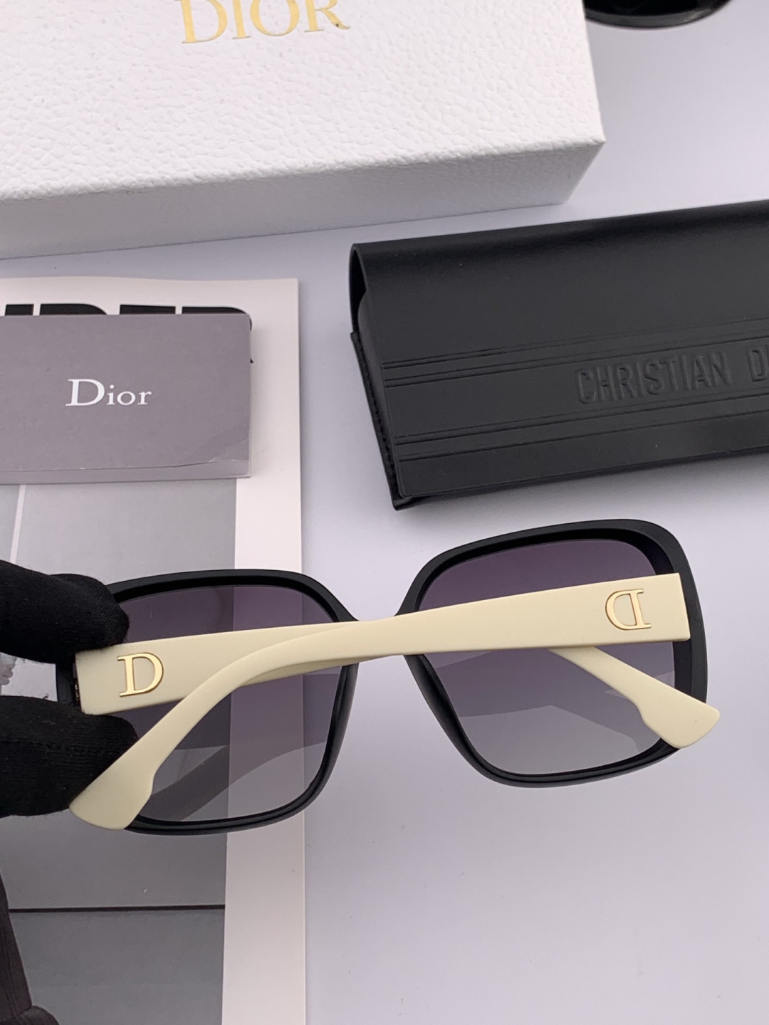 🔺 【DIOR-迪奥】开春新款 潮流爆款 时尚方框偏光太阳镜 高品质 佩戴舒适 网红潮款墨镜 型号：D7