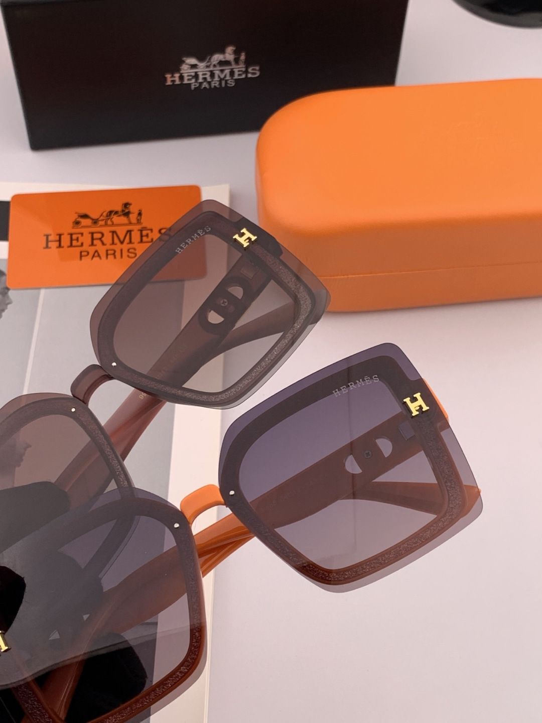 HERMES 爱马仕 开春新款🎈原版出货 网红超爆款💙经典奢华全球风[强][酷][亲亲] 时尚方框太阳镜