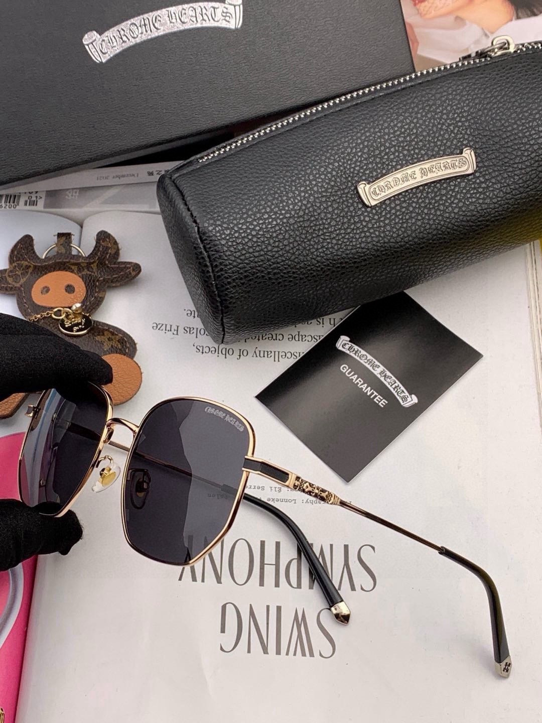 CHROME HEART 克罗心新款太阳眼镜 太阳镜墨镜 风镜设计理念！ KLX3861