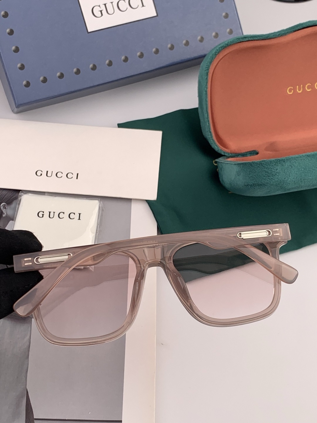 🔺 【GUCCI】开春新款 潮流爆款 时尚方框偏光太阳镜 高品质 佩戴舒适 网红潮款墨镜 女士高清尼龙偏