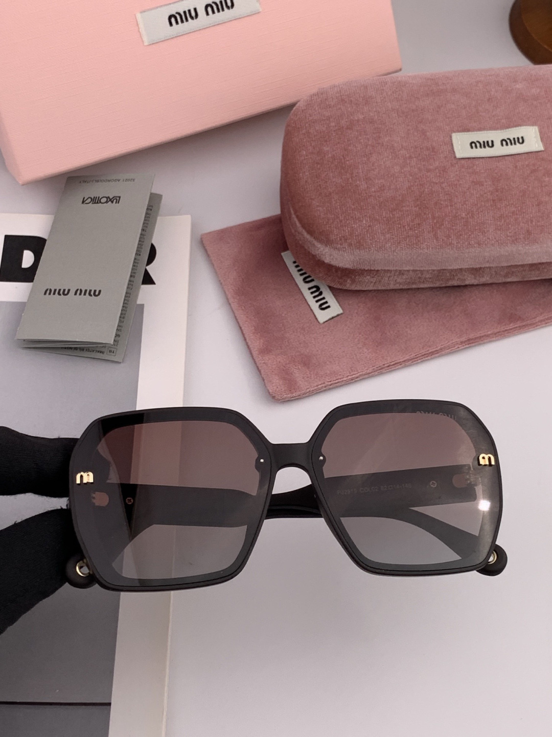 🔺 【缪缪 TR偏光太阳镜】开春新款 潮流爆款 时尚方框偏光太阳镜 高品质 佩戴舒适 网红潮款墨镜 女士