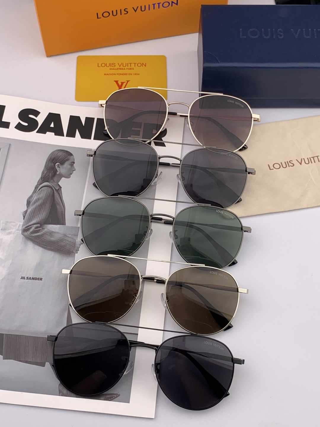 Lv 🔥 高品质男女款墨镜 👍 进口宝丽来偏光镜片 🔥蛤蟆镜 开车钓鱼都可 🔥百搭显瘦墨镜韩版男士飞行员