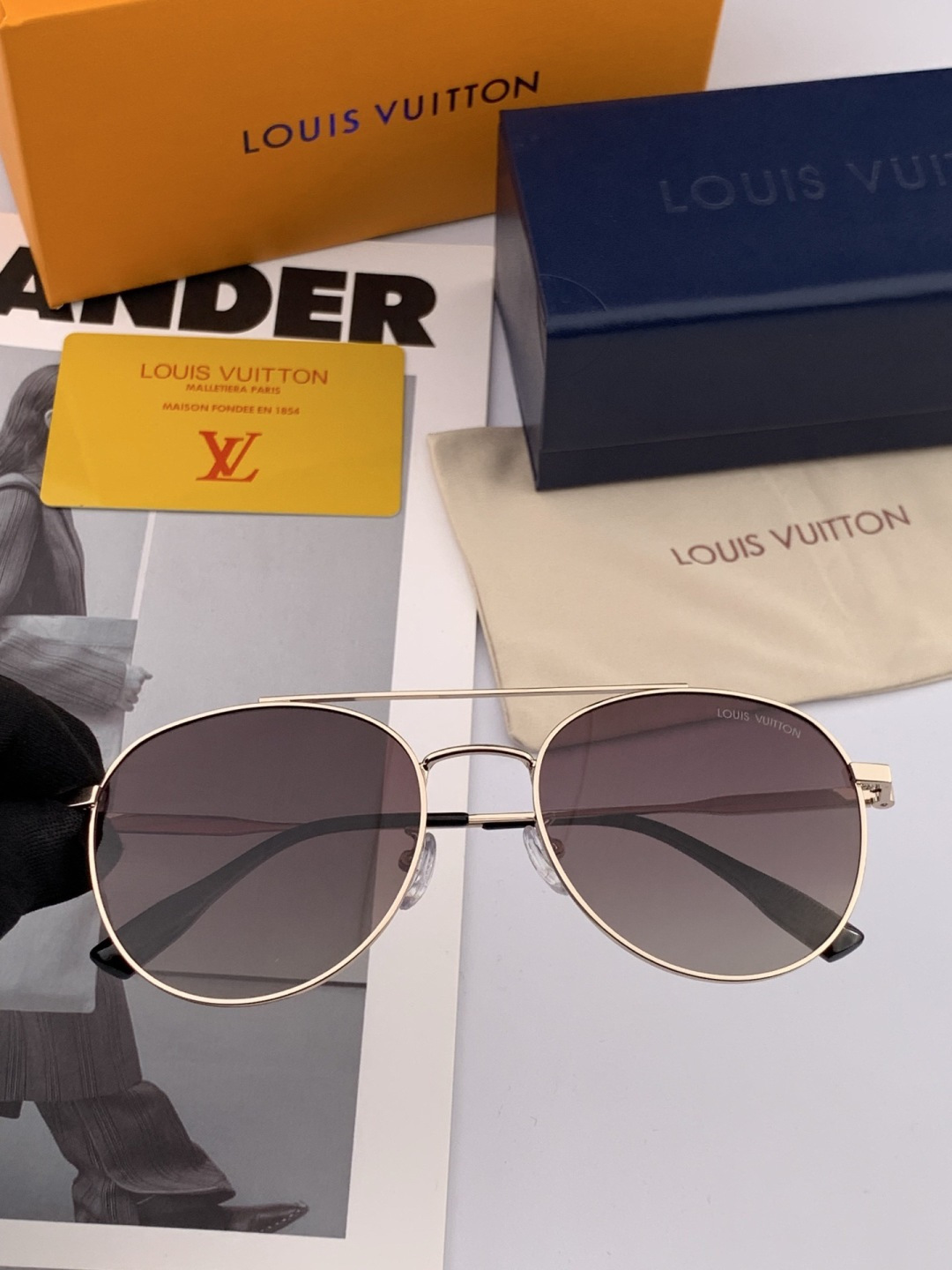 Lv 🔥 高品质男女款墨镜 👍 进口宝丽来偏光镜片 🔥蛤蟆镜 开车钓鱼都可 🔥百搭显瘦墨镜韩版男士飞行员