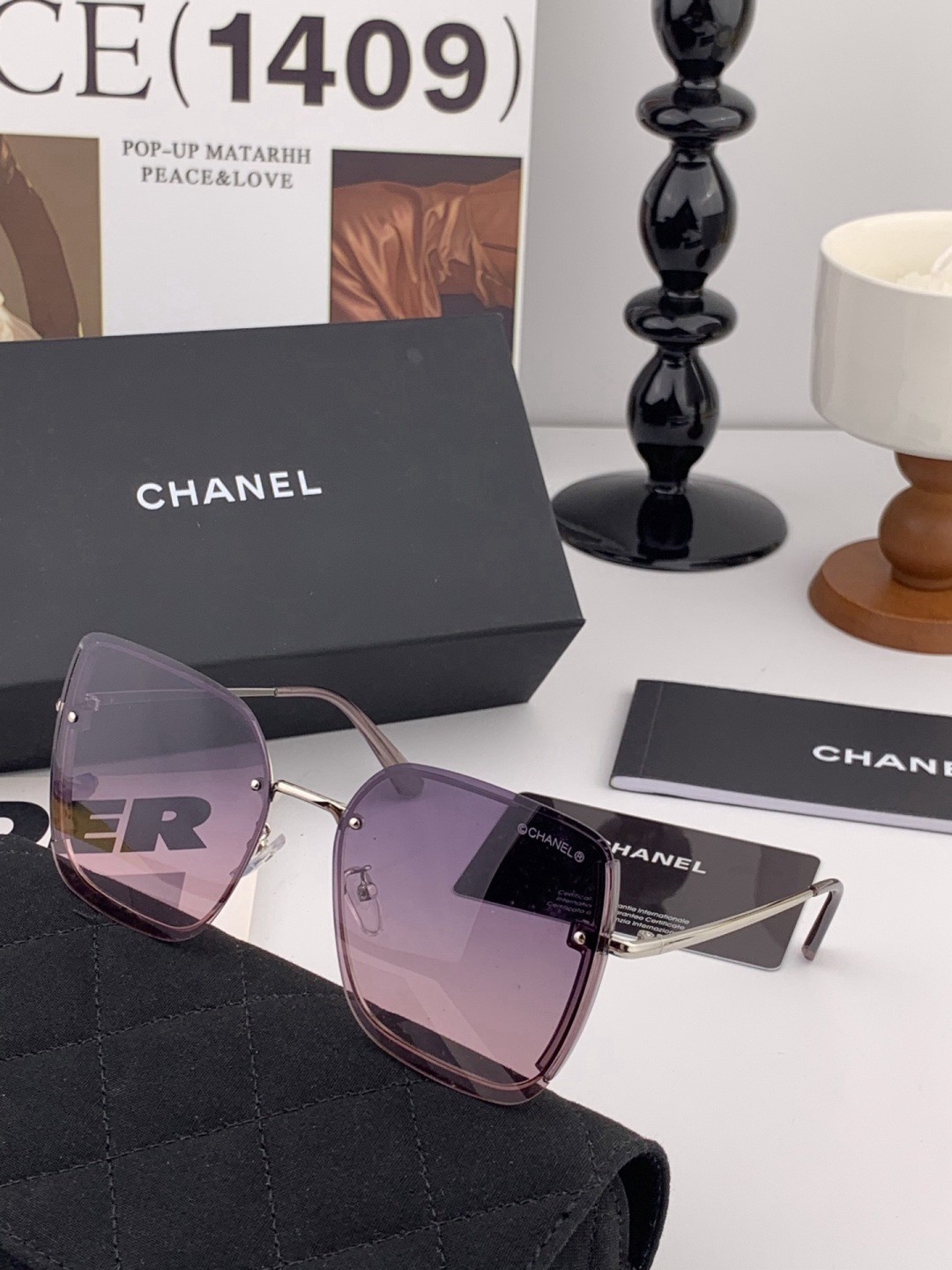 【偏光系列】香奈儿 经典的无框设计，不挑脸型，无论搭配大衣还是连衣裙都非常显气质偏光镜片预防紫外线 型号