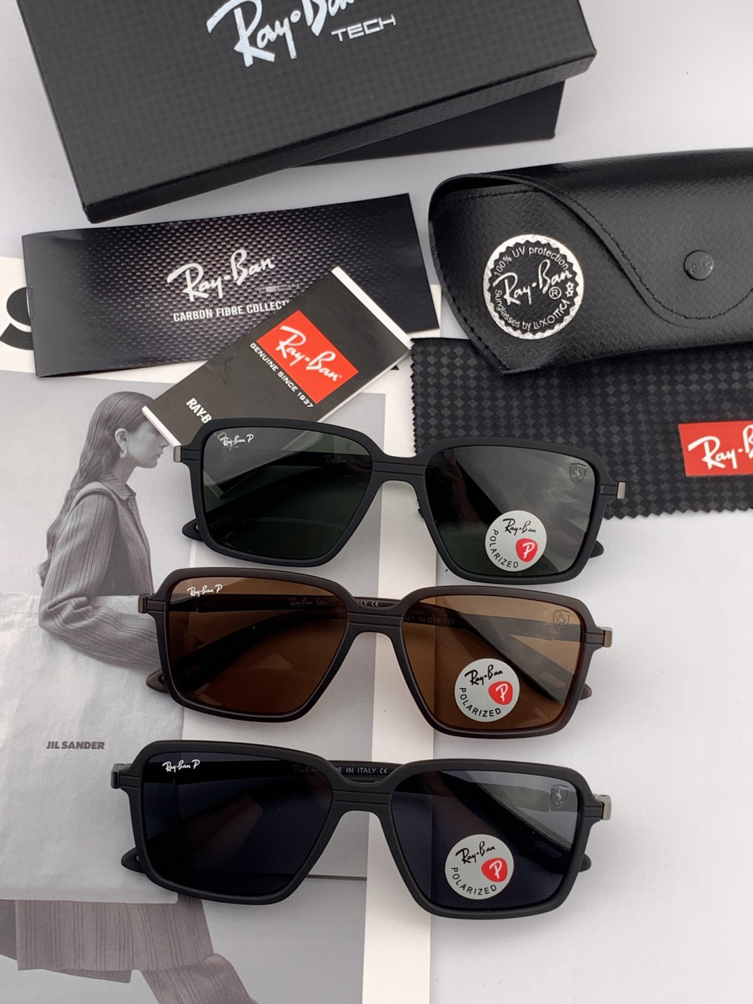 官方同步 品牌:雷朋经典男女士玻璃太阳镜 材质：美国宝丽来高清防爆钢化玻璃镜片 型号：RB3894