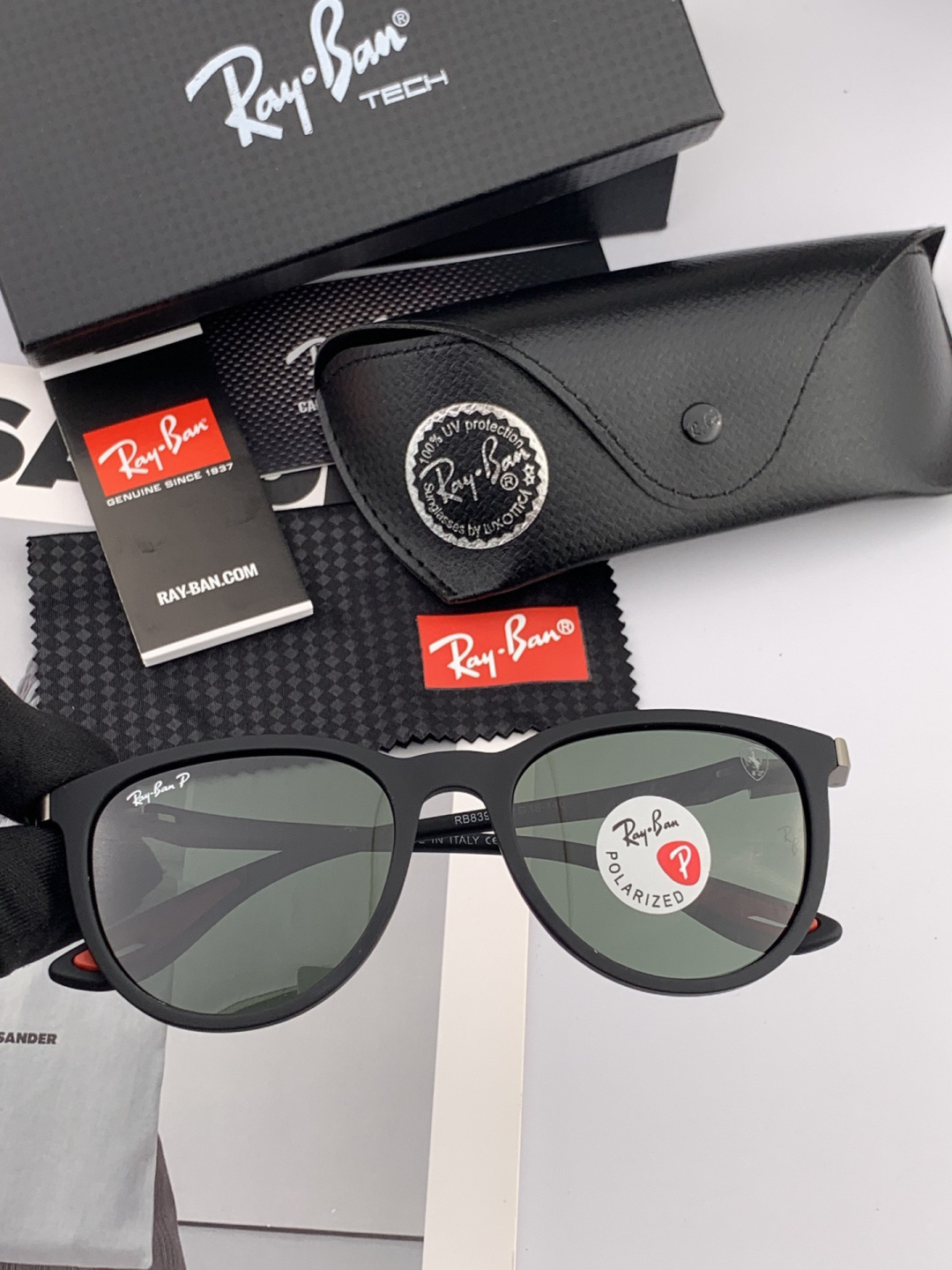 官方同步 品牌:雷朋经典男女士玻璃太阳镜 材质：美国宝丽来高清防爆钢化玻璃镜片 型号：RB7839