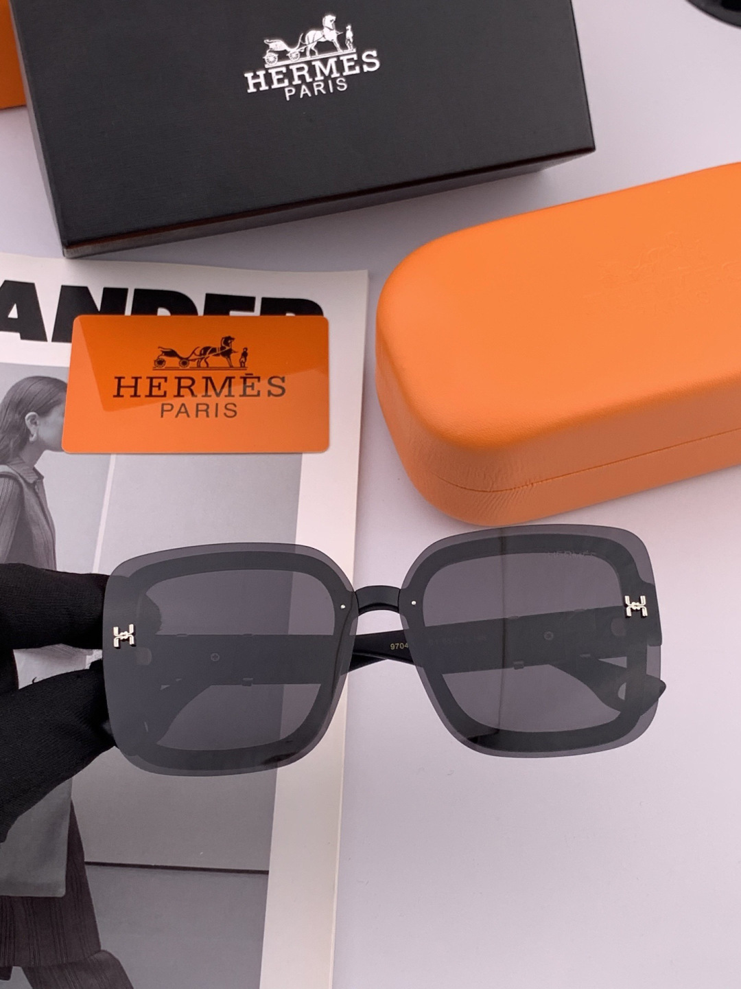 【TR偏光系列】爱马仕 经典的方框设计，不挑脸型，无论搭配大衣还是连衣裙都非常显气质尼龙偏光镜片预防紫外