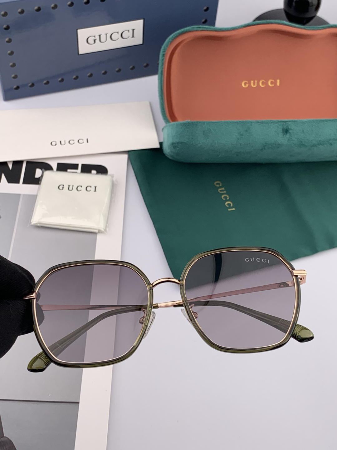 GUCCI 开春新款太阳镜 各路网红纷纷带起气场满分‼️ 俏皮甜美.上脸效果更佳.金属质感超好 型号：G