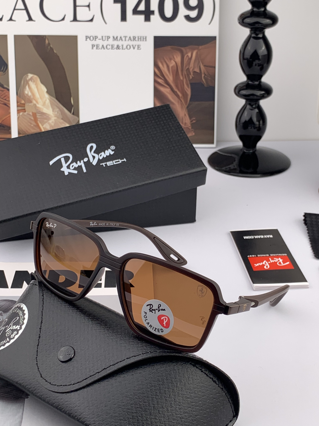 官方同步 品牌:雷朋经典男女士玻璃太阳镜 材质：美国宝丽来高清防爆钢化玻璃镜片 型号：RB3894