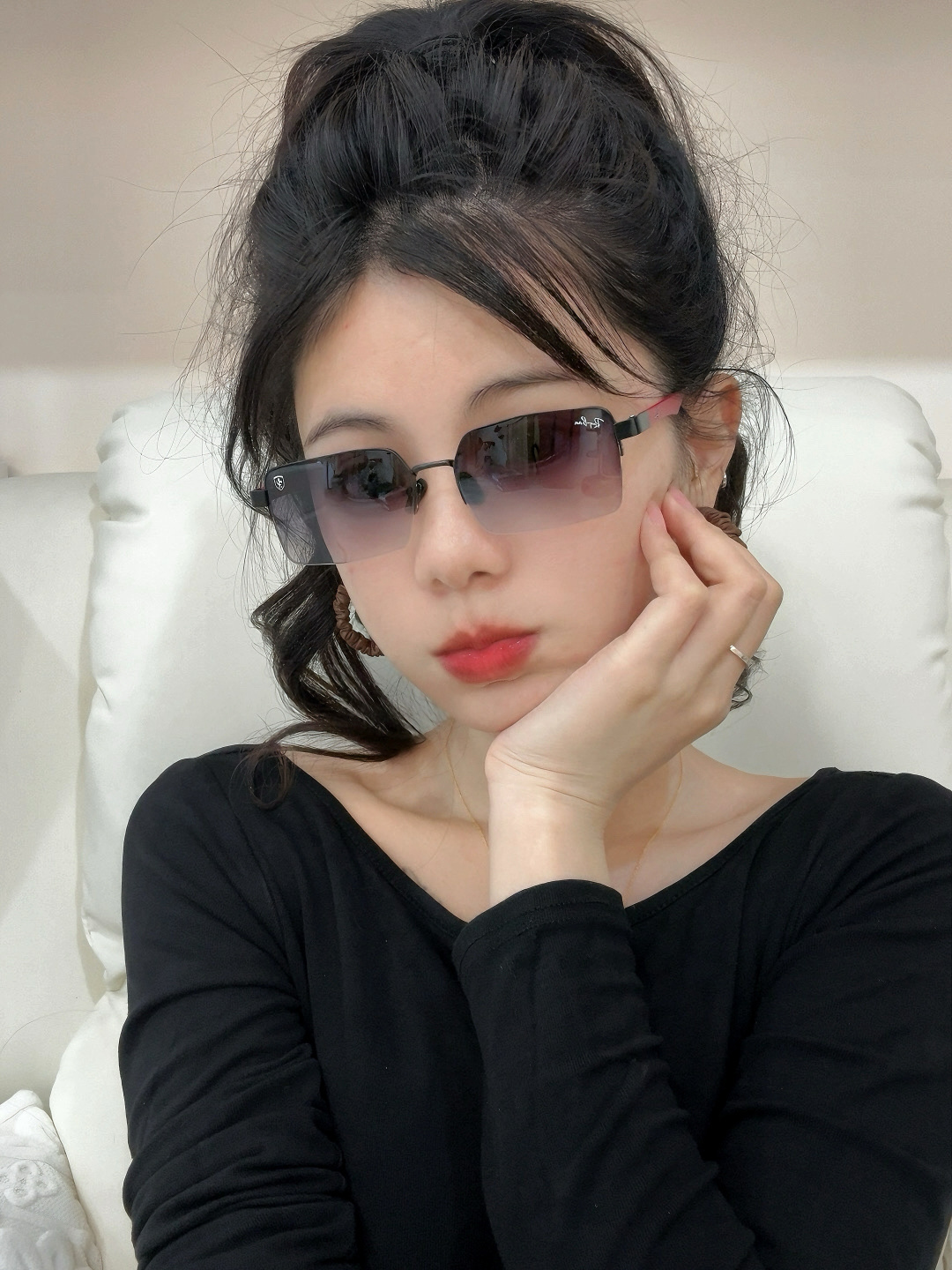 官方同步 品牌:雷朋经典男女士玻璃太阳镜 材质：美国宝丽来高清防爆钢化玻璃镜片 型号：RB7030