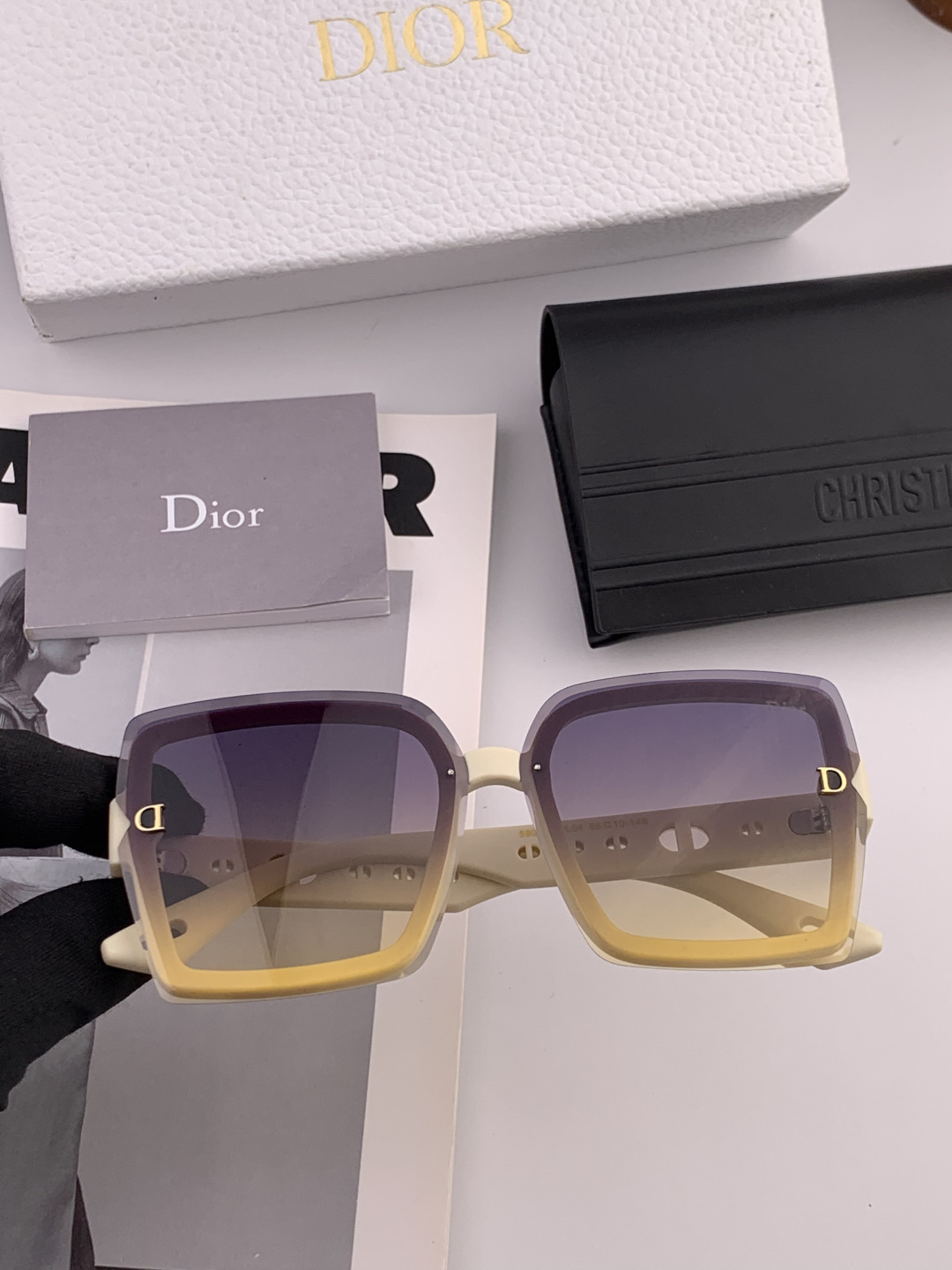🔺 【DIOR-迪奥】开春新款 潮流爆款 时尚方框太阳镜 高品质 佩戴舒适 网红潮款墨镜 型号：D230