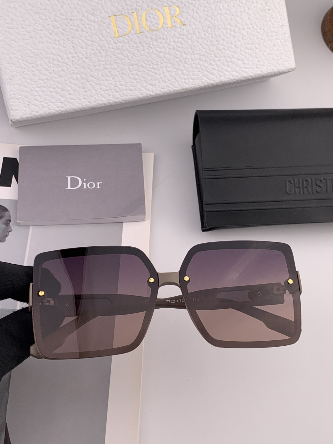 🔺 【DIOR-迪奥】开春新款 潮流爆款 时尚方框偏光太阳镜 高品质 佩戴舒适 网红潮款墨镜 女士高清偏