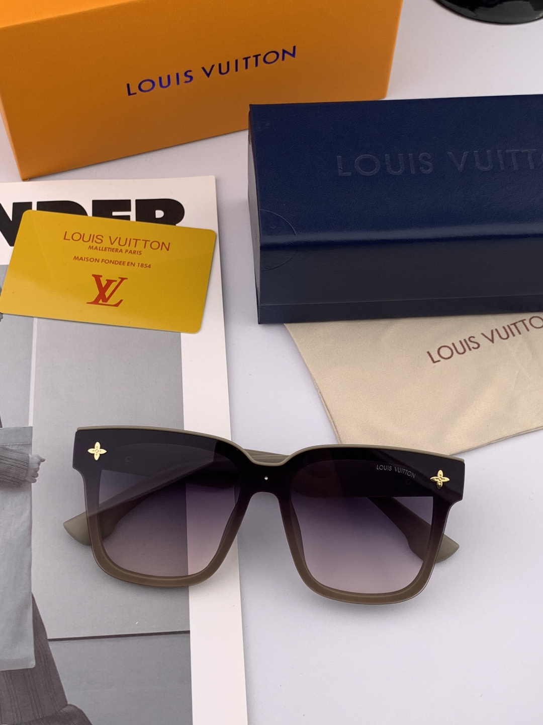 LV 开春新款 潮流爆款 时尚方框太阳镜 高品质 佩戴舒适 网红潮款墨镜 型号L6303