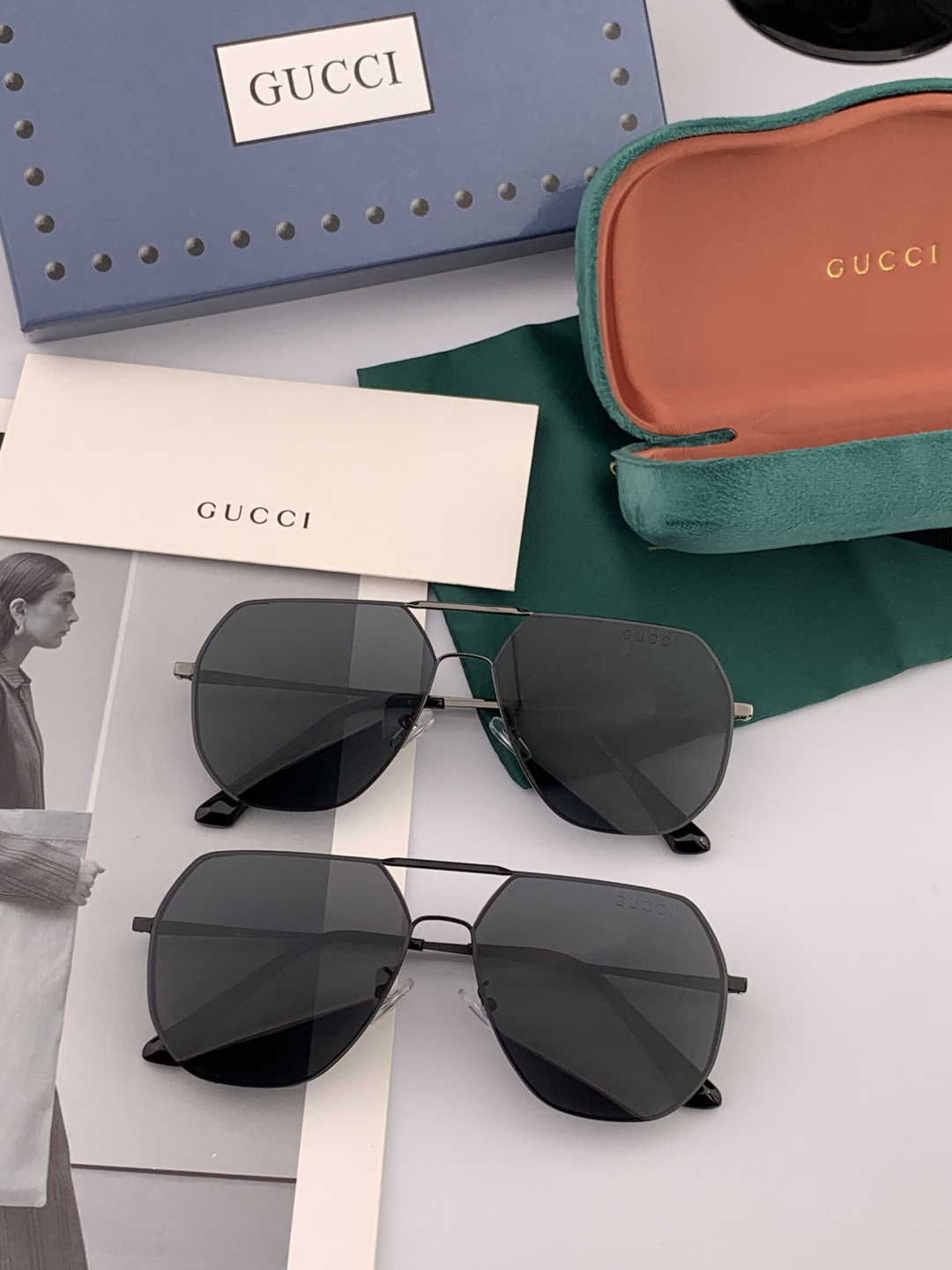 LV 男款炫彩飞行员偏光太阳镜 ❤️材质：高清尼龙加厚卡槽高清偏光镜片 🌹无边框镜架💕颜👍型号：L789