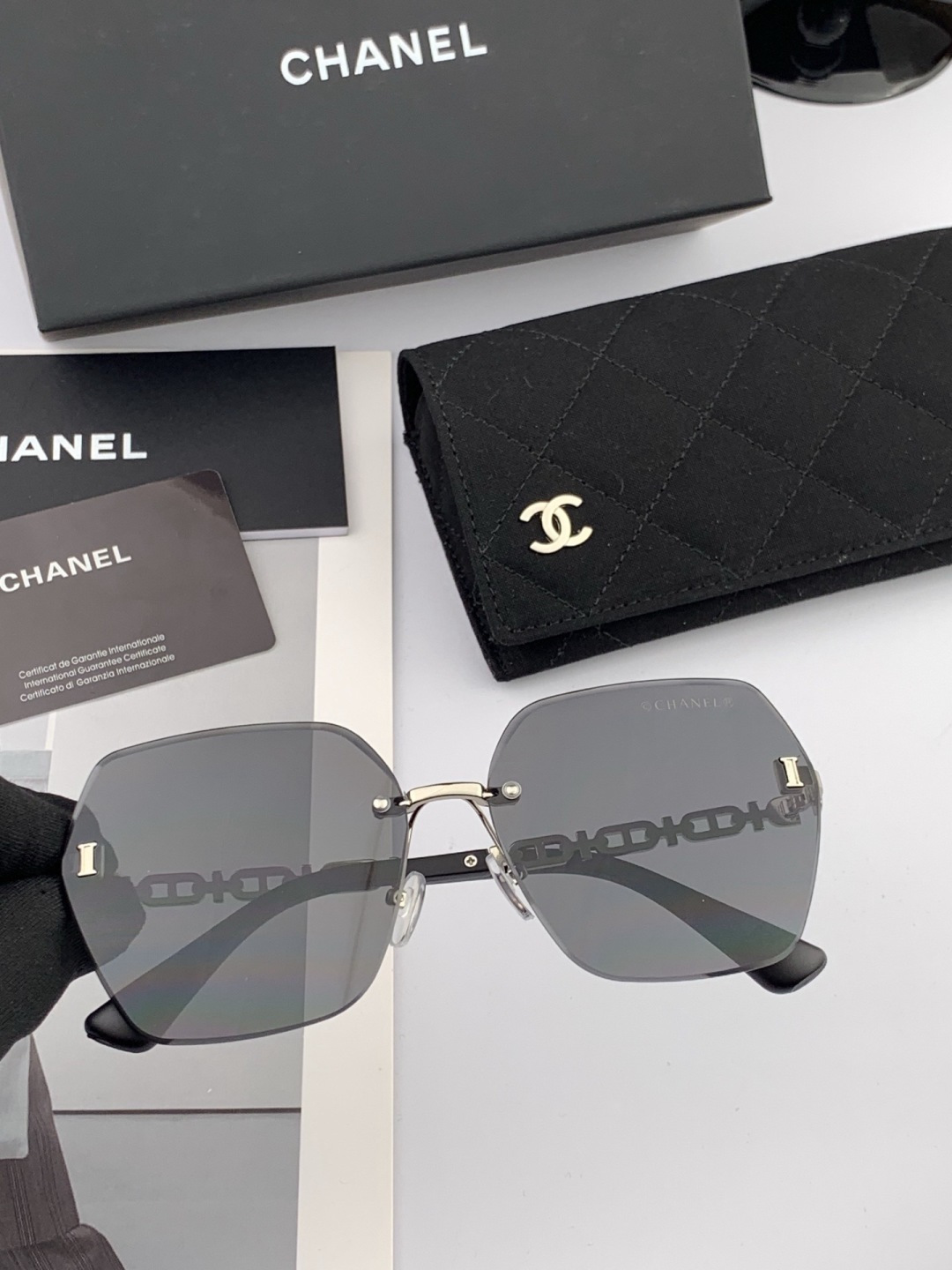 🔺 【香奈儿】开春新款 潮流爆款 时尚方框太阳镜 高品质 佩戴舒适 网红潮款墨镜 女士高清太阳镜🕶️ 🎉