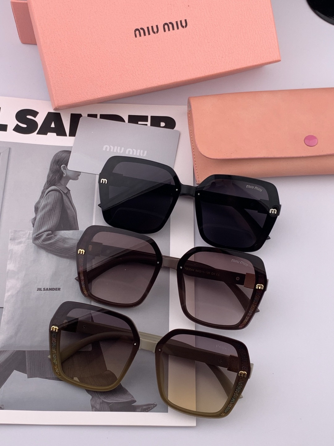MIUMIU/缪缪🖇🖇开春新款🌟闪耀新款璀璨登台 ❤❤太阳镜潮品 精致个性设计简约时尚 专柜品质值得拥有