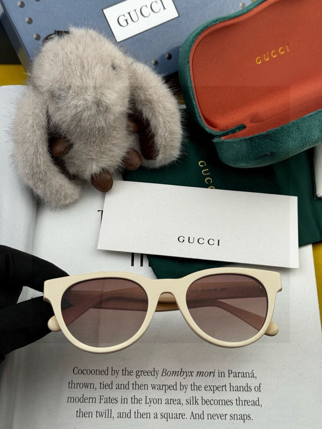 GUCCI 开春新款一体镜 大框太阳镜男女同款 😎 爆款小框尼龙太阳镜 超逼格超酷 镜腿品牌设计感强 n