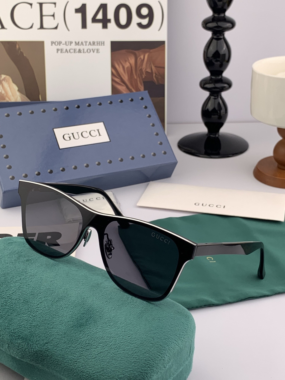 连体镜GUCCI 开春新款一体镜 大框太阳镜男女同款 😎 爆款大框尼龙太阳镜 超逼格超酷 镜腿品牌设计感