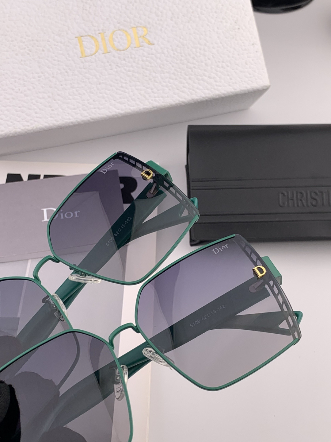 🔺 【DIOR-迪奥】开春新款 潮流爆款 时尚方框偏光太阳镜 高品质 佩戴舒适 网红潮款墨镜 女士高清加