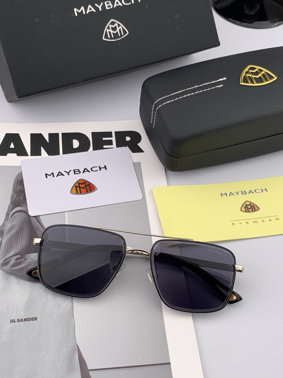 MAYBACH迈巴赫年度最牛硬货👍🏻 官网经典蛤蟆款 ❗️极力推荐款‼️选用定制进口板料双色拼腿 采用K