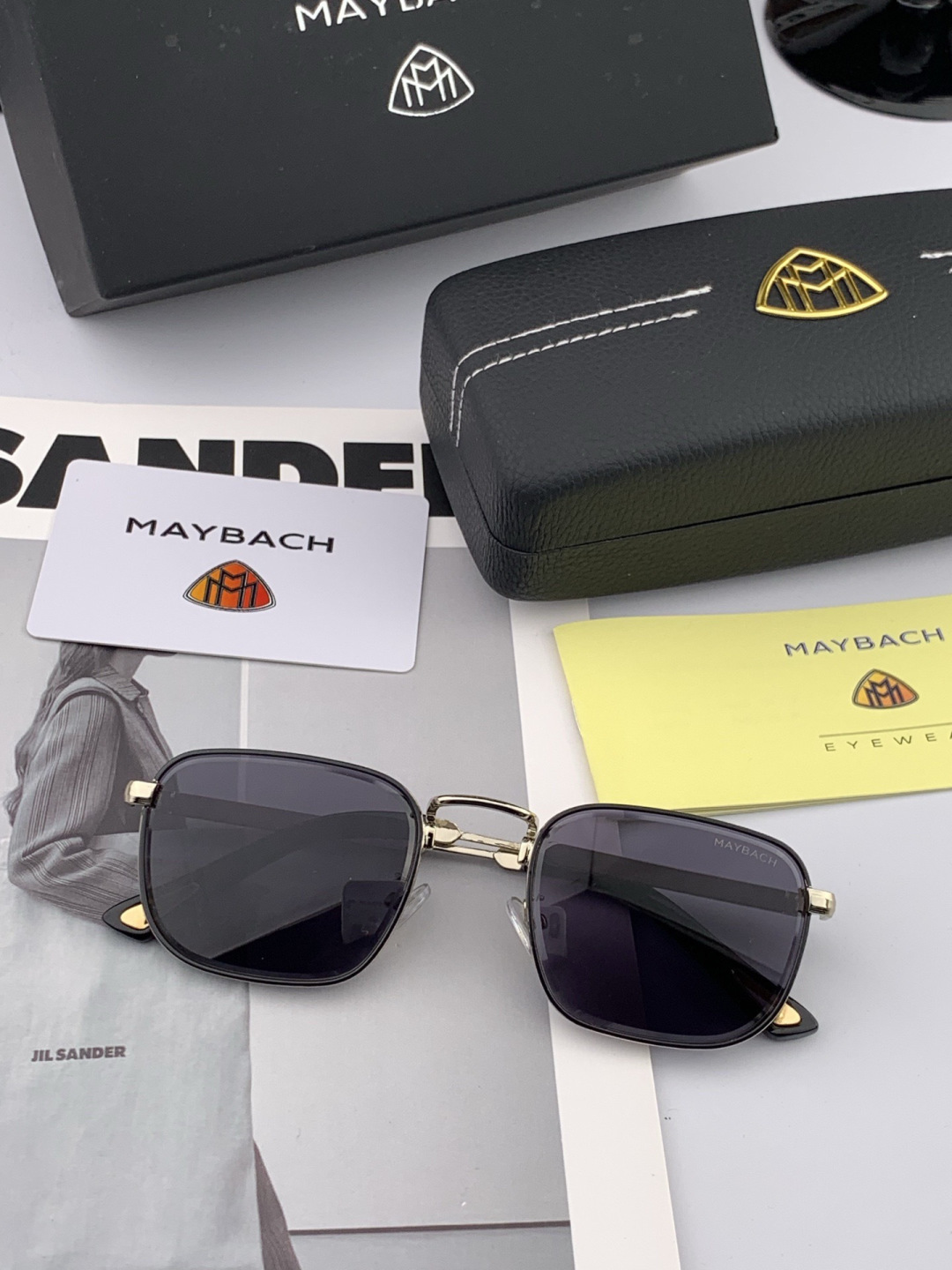 MAYBACH迈巴赫年度最牛硬货👍🏻 官网经典蛤蟆款 ❗️极力推荐款‼️选用定制进口板料双色拼腿 采用K