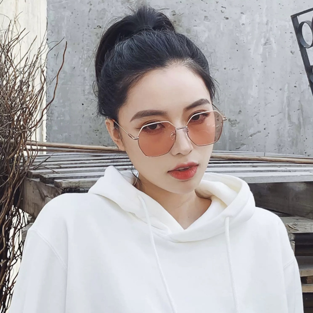 【CHANEL】香奈儿 新款尼龙偏光太眼镜，无框钻石 切边更有质感，大气女人范儿，大脸小脸都好看 ！型号