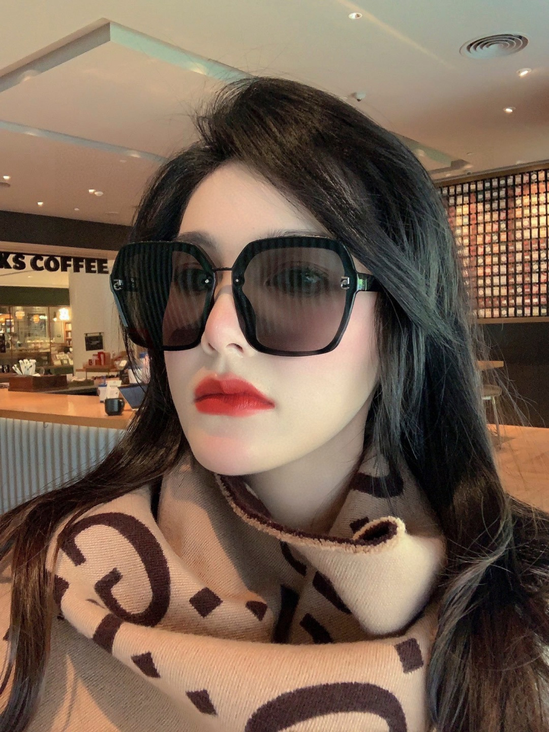 NO:742153,CHANEL's official early spring new style, many stars have the same style [color] Chanel's new large-frame sunglasses, Polaroid ultra-clear sunglasses model CH0148 glasses, sunglasses, sunglasses, glasses, chanel, chanel19860909CHANEL官方早春新款,众多明星同款[色]香奈儿新款大框墨镜 ,宝丽来超清太阳镜型号CH0148眼镜墨镜太阳镜,眼镜,chanel,chanel,glasses