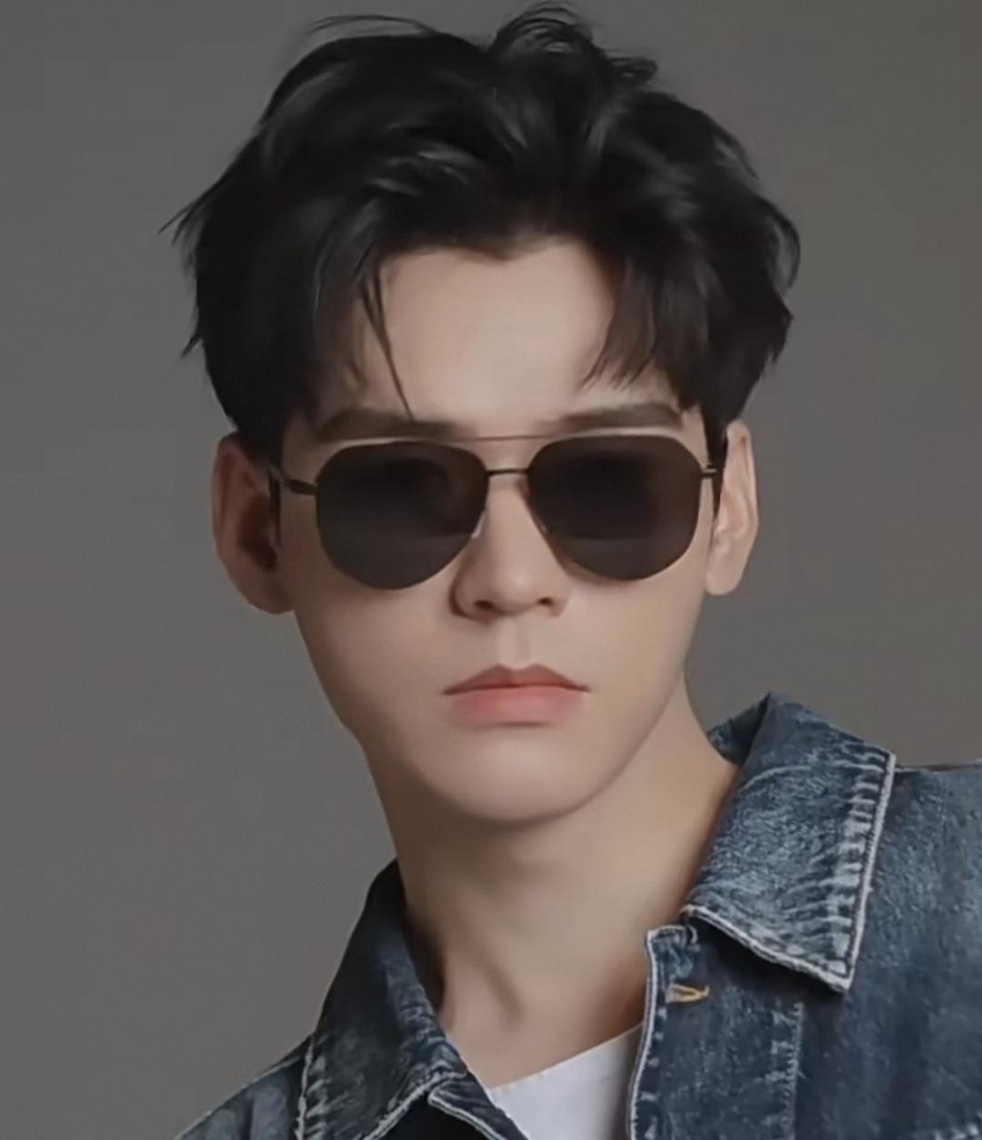 NO:742174,GUCCI's new men's and women's couple's sunglasses, polygonal sunglasses, ip plating, never fade, ultra-light and super elastic, whole frame glasses without screws, most importantly, unbreakable, high-definition nylon lenses, exquisite craftsmanship, original material, casual and non-discriminating sunglasses, super big-name when worn, especially good-looking, a must-have for summer, model G7380, glasses, sunglasses, sunglasses, glasses, gucci19860909GUCCI 新款男女情侣款太阳镜多边形墨镜ip电镀永不褪色 超轻超有弹性整幅眼镜无螺丝重要的是压不坏 高清尼龙镜片、精湛的工艺 原版材料 休闲大气不挑人的一款太阳镜 戴出去超级大牌 特别好看 夏天必备 型号G7380 眼镜墨镜太阳镜,眼镜,gucci,glasses