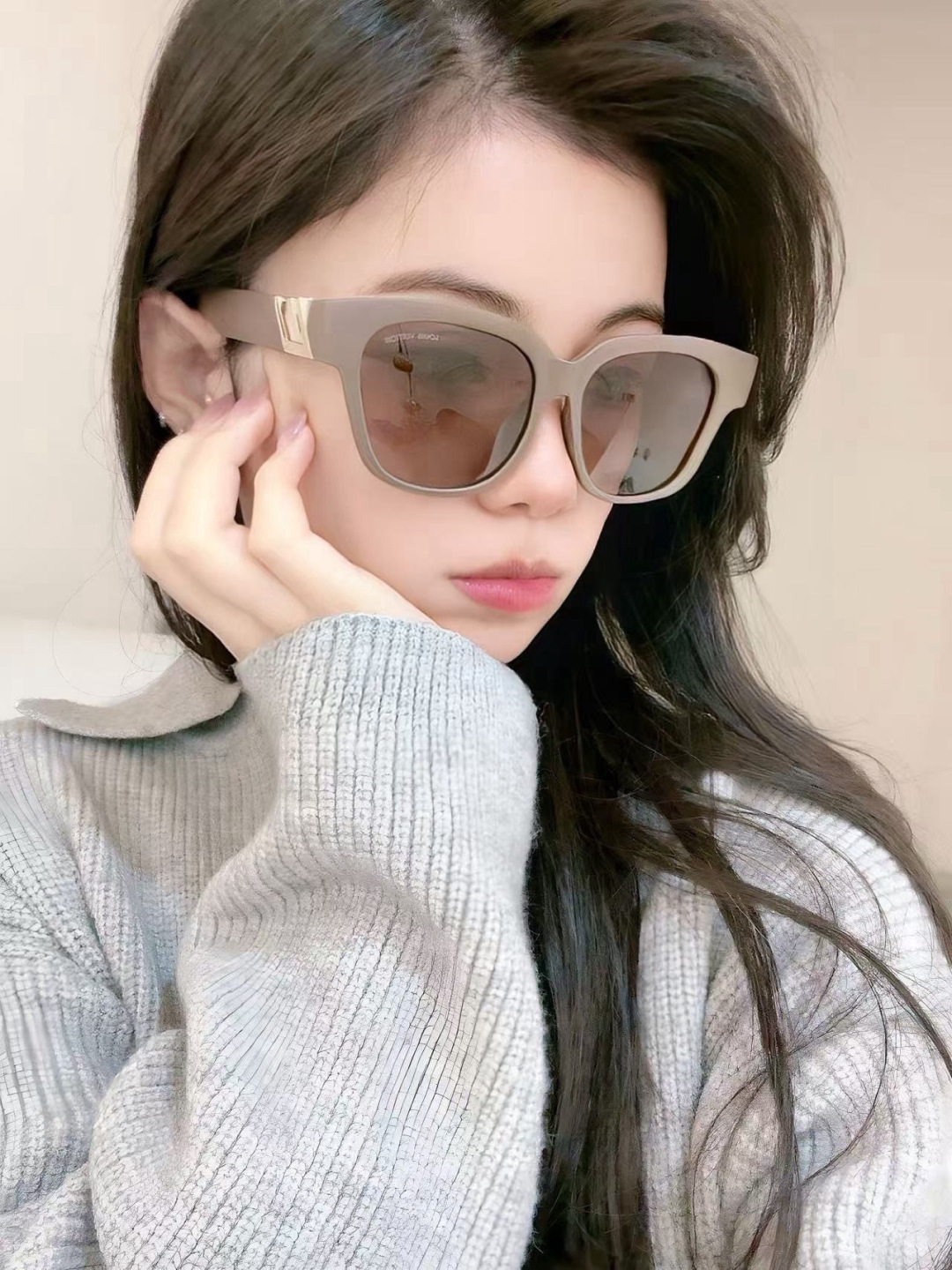 NO:742201,[TR Polarized Series] lv large-frame sunglasses, classic square frame design, no matter the face shape, very elegant whether paired with a coat or a dress, polarized lenses prevent ultraviolet rays, model number L5516 glasses, sunglasses, sunglasses, glasses, louis vuitton, skirts19860909【TR偏光系列】lv大框太阳镜墨镜经典的方框设计,不挑脸型,无论搭配大衣还是连衣裙都非常显气质偏光镜片预防紫外线 型号型号L5516眼镜墨镜太阳镜,眼镜,louis vuitton,skirts,glasses