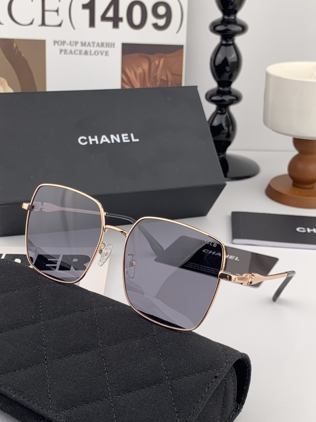 新品CHANEL 香奈儿太阳镜以独特魅力和前卫风格诠释春夏最新眼镜，质感超好佩带舒适 型号：CH2581