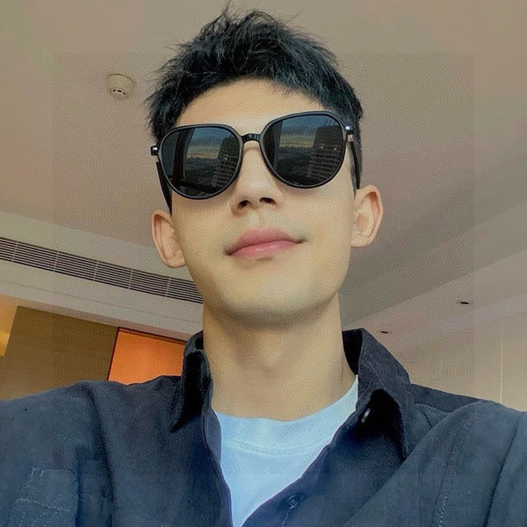 超好看 潮酷【GUCCI】古驰 新款款太阳镜以独特魅力和前卫风格诠释春夏最新眼镜，以方框设计，中梁连体质