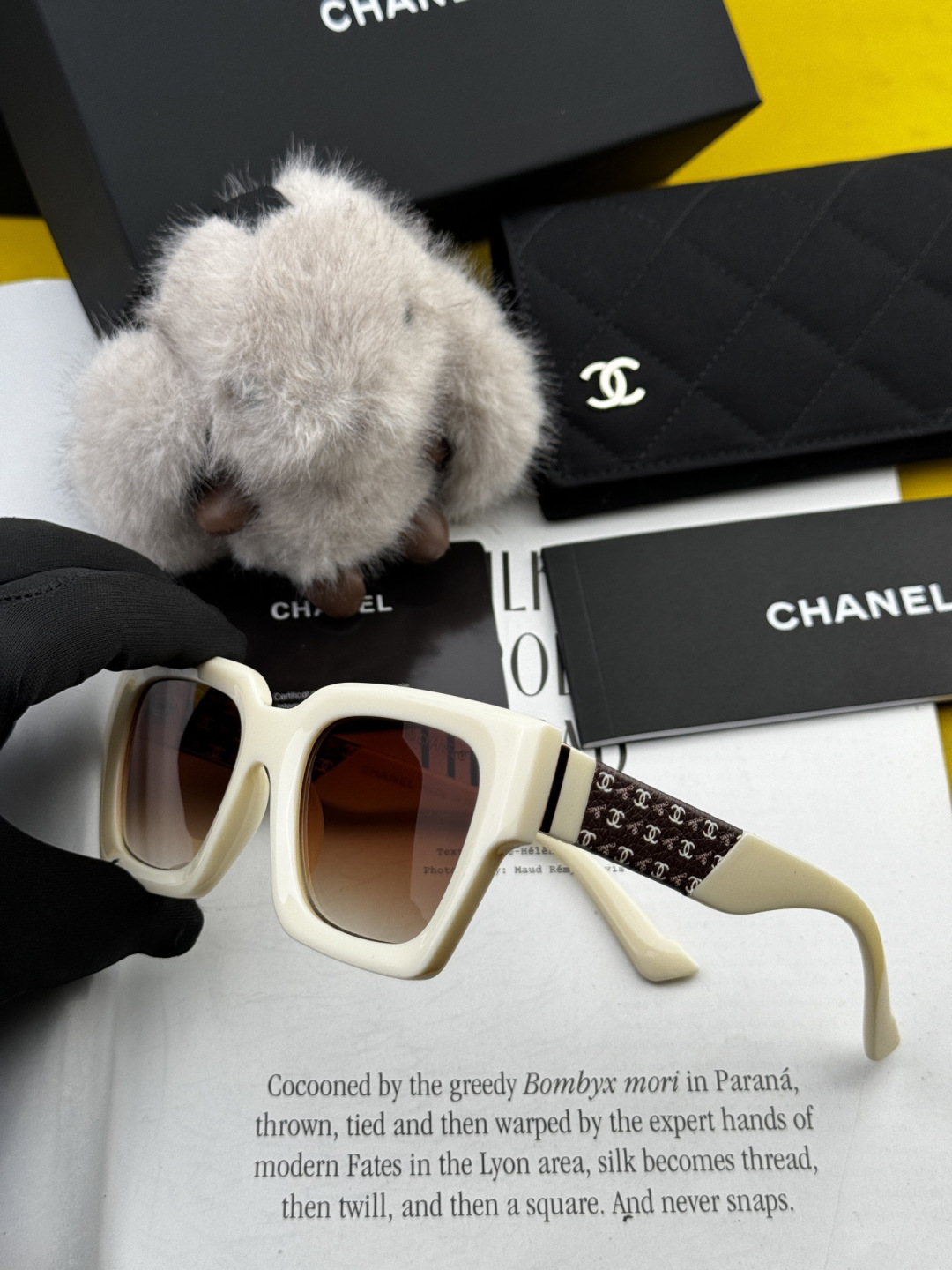 Chanel大框太阳镜墨镜 经典的方框设计，不挑脸型，无论搭配大衣还是连衣裙都非常显气质偏光镜片预防紫外