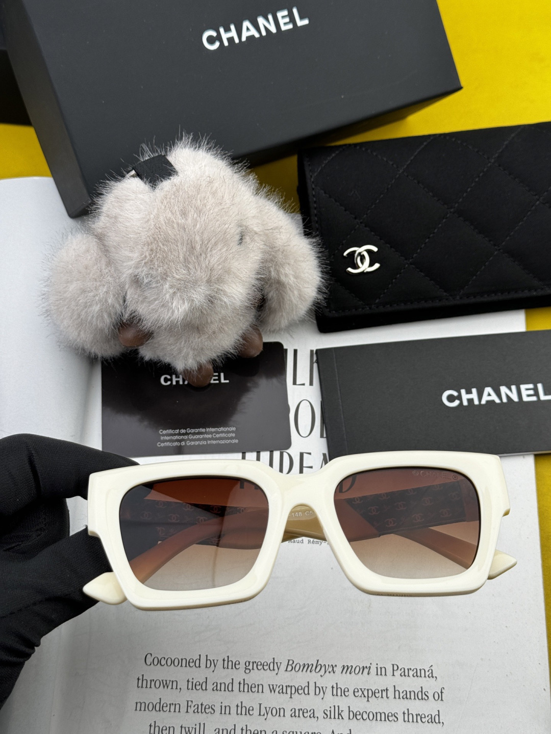 Chanel大框太阳镜墨镜 经典的方框设计，不挑脸型，无论搭配大衣还是连衣裙都非常显气质偏光镜片预防紫外