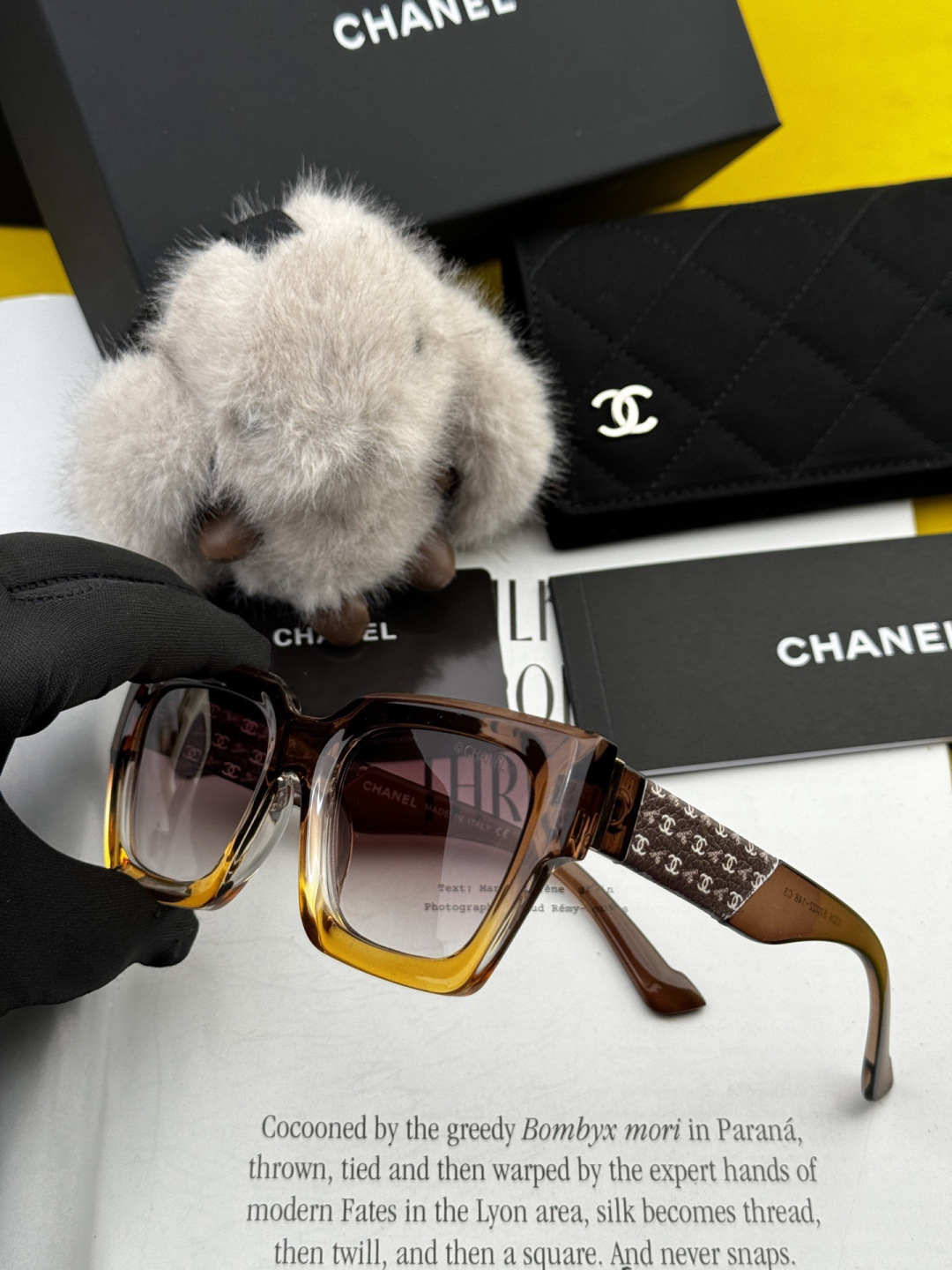 Chanel大框太阳镜墨镜 经典的方框设计，不挑脸型，无论搭配大衣还是连衣裙都非常显气质偏光镜片预防紫外