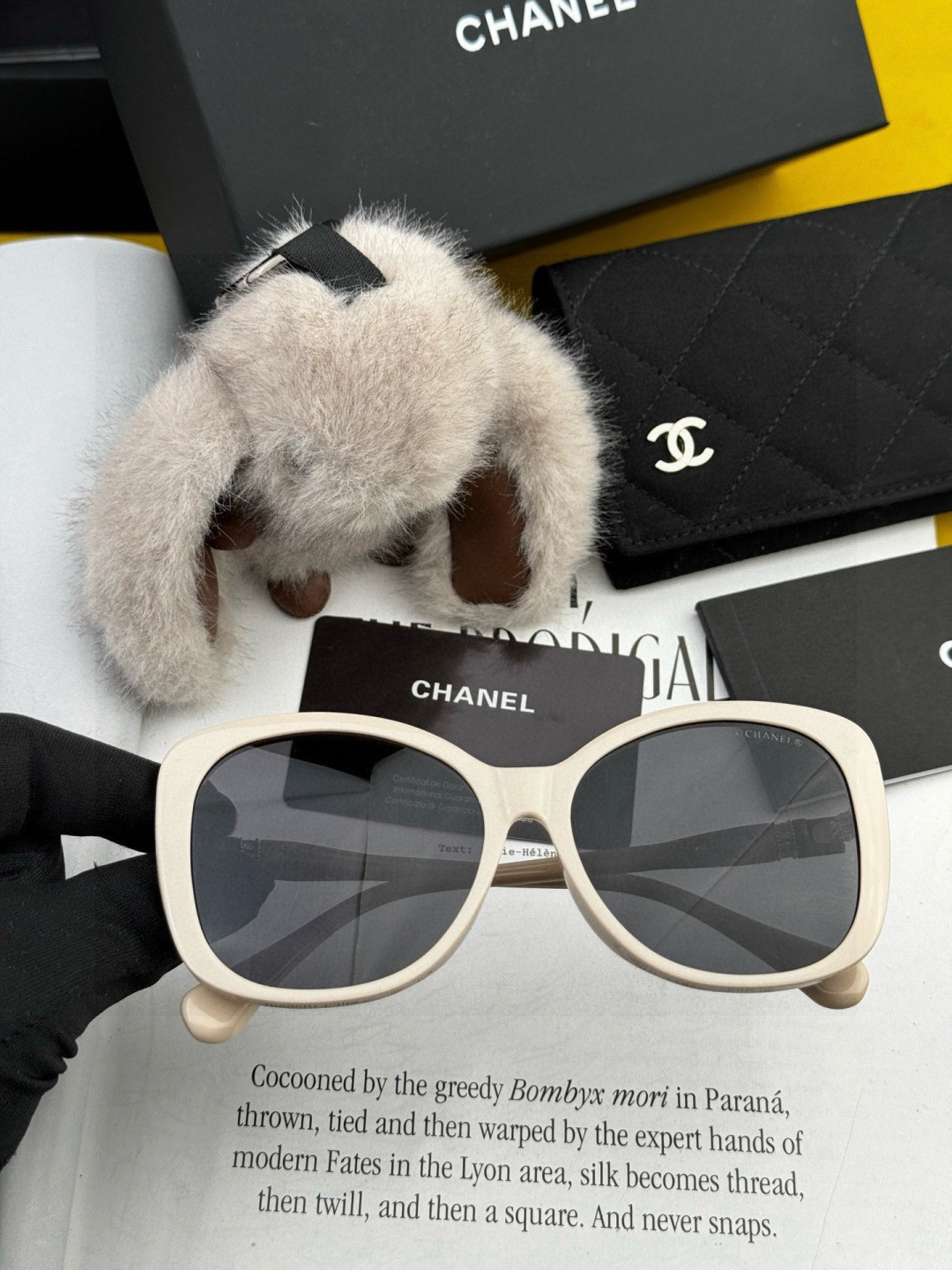 【CHANEL】香奈儿 新款潮流爆款 时尚方框太阳镜 佩戴舒适 网红潮款墨镜 女士高清加厚偏光太阳镜🕶️