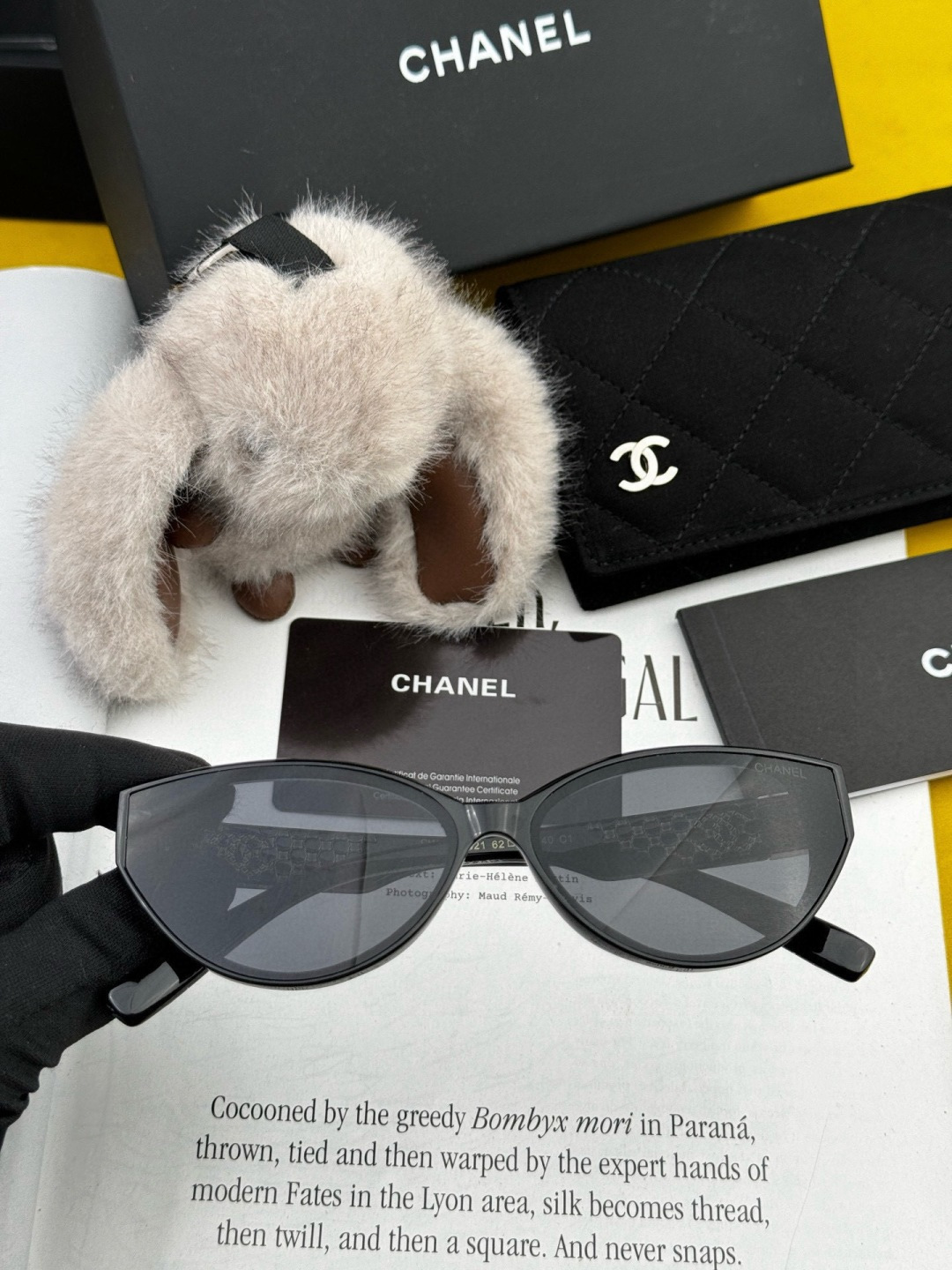 Chanel小框太阳镜墨镜 经典的方框设计，不挑脸型，无论搭配大衣还是连衣裙都非常显气质偏光镜片预防紫外