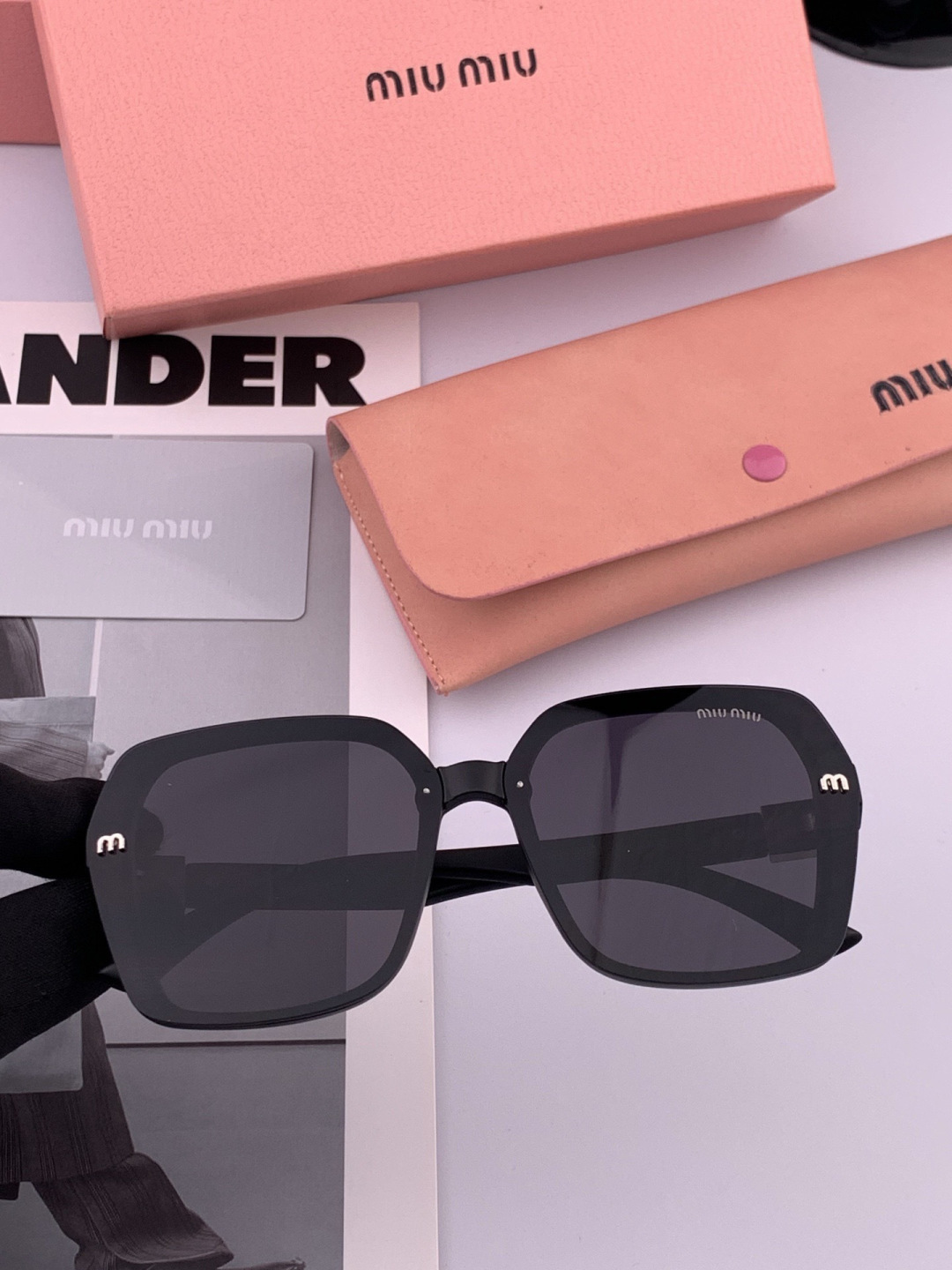 MIUMIU/缪缪🖇🖇开春新款🌟闪耀新款璀璨登台 ❤❤太阳镜潮品 精致个性设计简约时尚 专柜品质值得拥有
