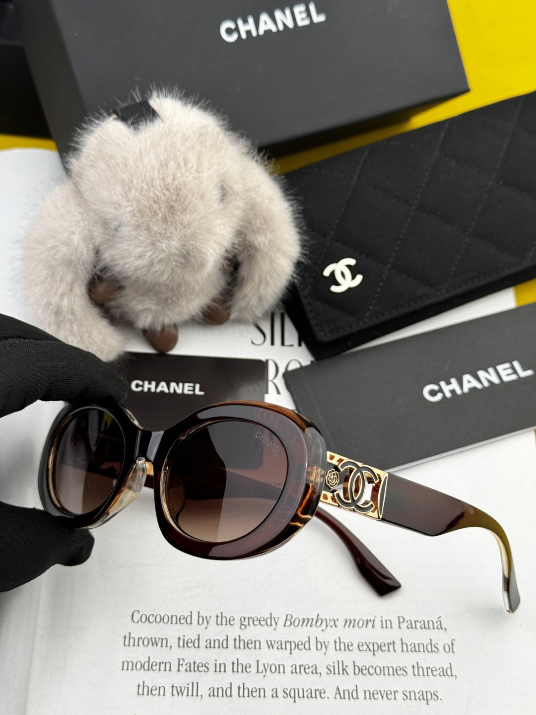 新品CHANEL 香奈儿太阳镜以独特魅力和前卫风格诠释春夏最新眼镜，质感超好佩带舒适 型号：CH9580