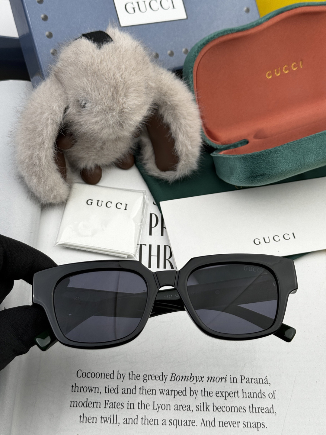 超好看 潮酷【GUCCI】古驰 新款款太阳镜以独特魅力和前卫风格诠释春夏最新眼镜，以方框设计，中梁连体质