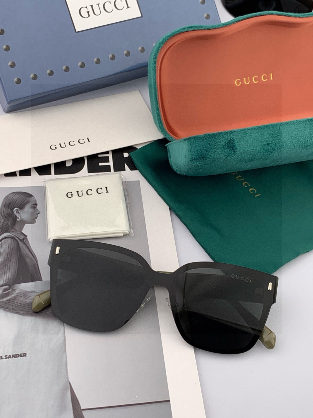 GUCCI  新款连体尼龙偏光太眼镜，情侣款时尚方框太阳镜佩戴舒适网红潮流款墨镜，大气女人范儿，大脸小脸