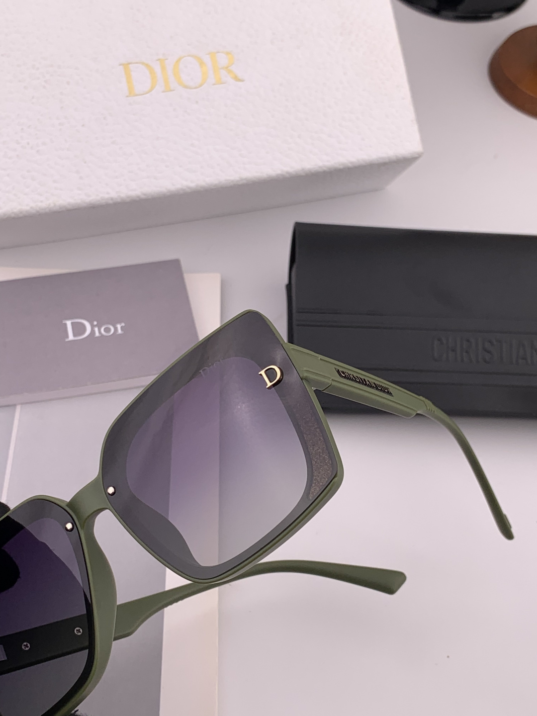 🔺 【DIOR-迪奥】开春新款 潮流爆款 时尚方框偏光太阳镜 高品质 佩戴舒适 网红潮款墨镜 女士高清加