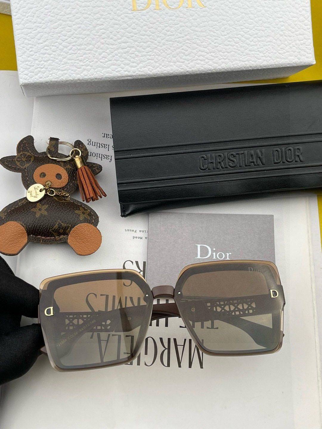 🔺 【DIOR-迪奥】开春新款 潮流爆款 时尚方框尼龙太阳镜 高品质 佩戴舒适 网红潮款墨镜 女士高清尼