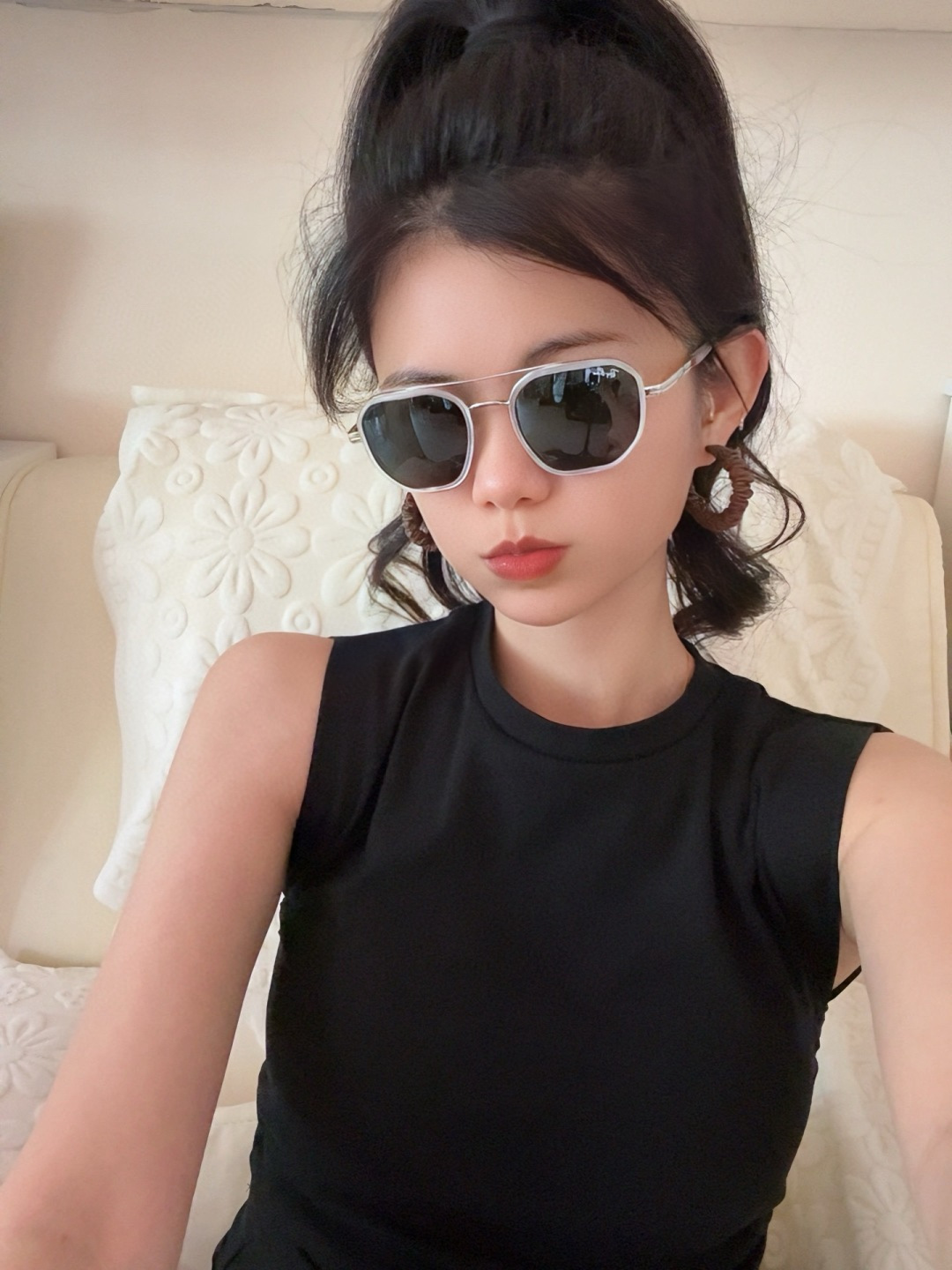 官方同步 品牌:雷朋经典男女士玻璃太阳镜 材质：美国宝丽来高清防爆钢化玻璃镜片 型号：RB2240