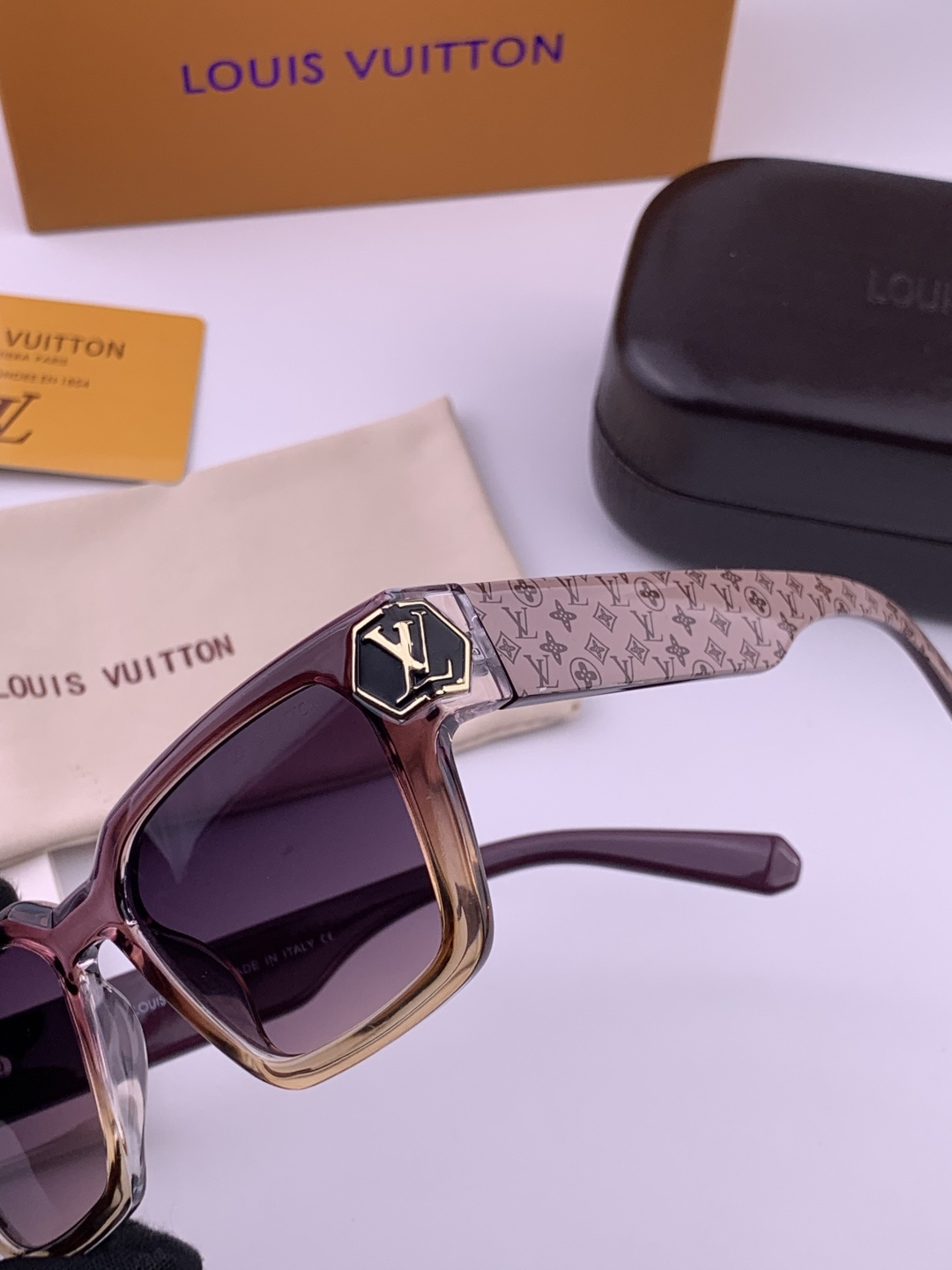 LV 太阳镜潮品官网模特同款 [玫瑰][玫瑰]四叶草🍀精致个性设计简约时尚 高品质值得拥有绝对潮爆整个夏