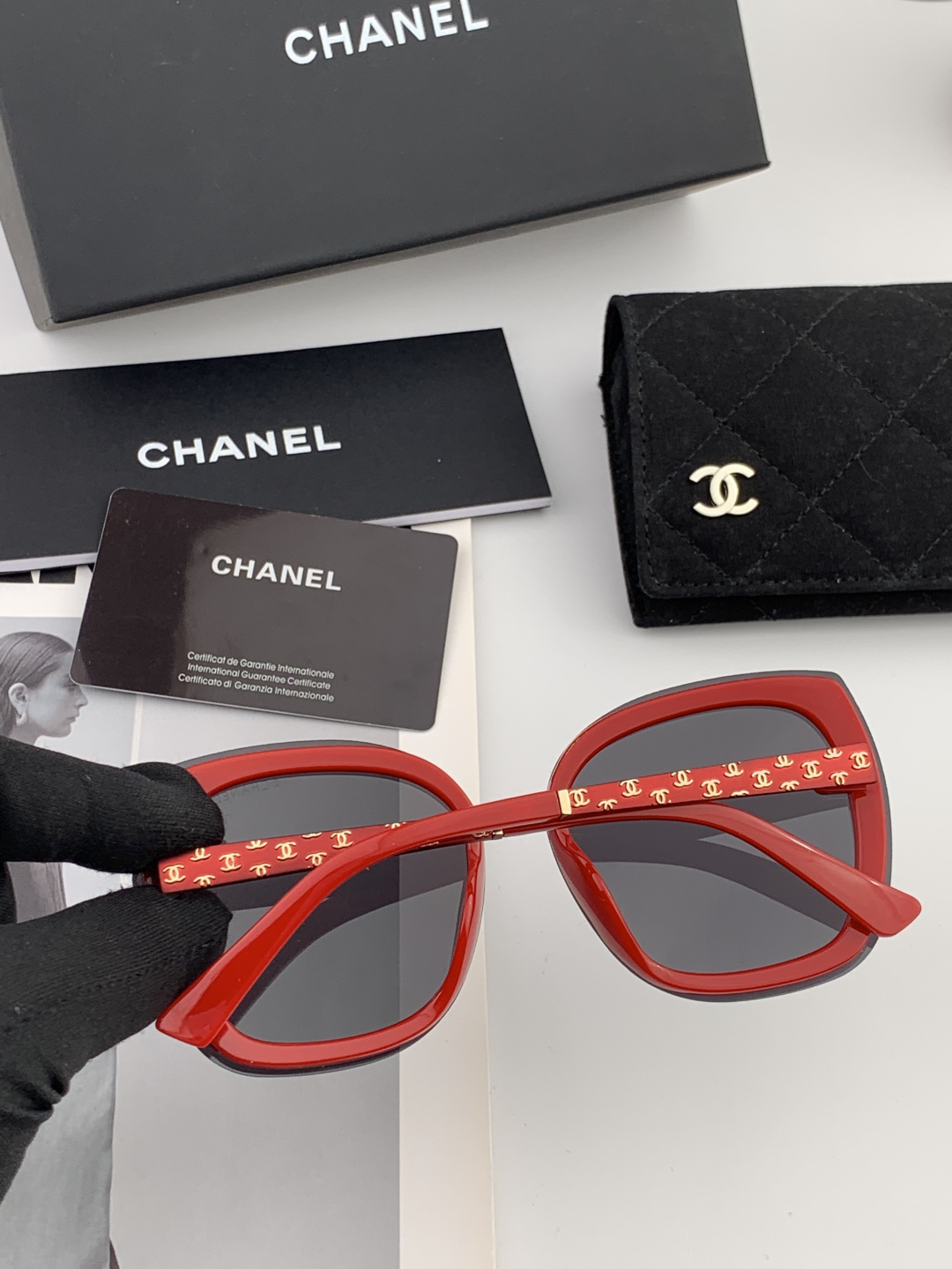 CHANEL香奈儿 开春新款 潮爆流款 时尚圆框太阳镜 高品质 佩戴舒适 网红潮墨款镜 型号X062