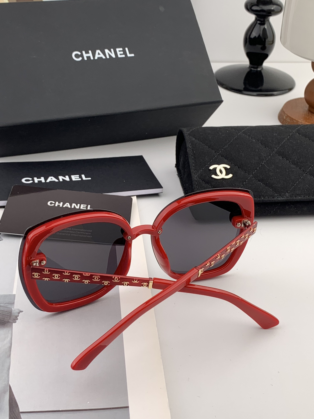 CHANEL香奈儿 开春新款 潮爆流款 时尚圆框太阳镜 高品质 佩戴舒适 网红潮墨款镜 型号X062